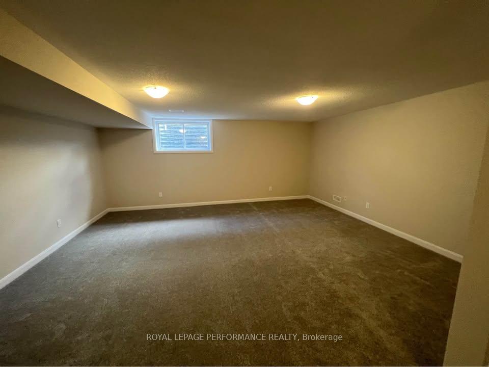 Photo 11 of 33 Watchim Street, Ottawa, Avalon East — HOMEH