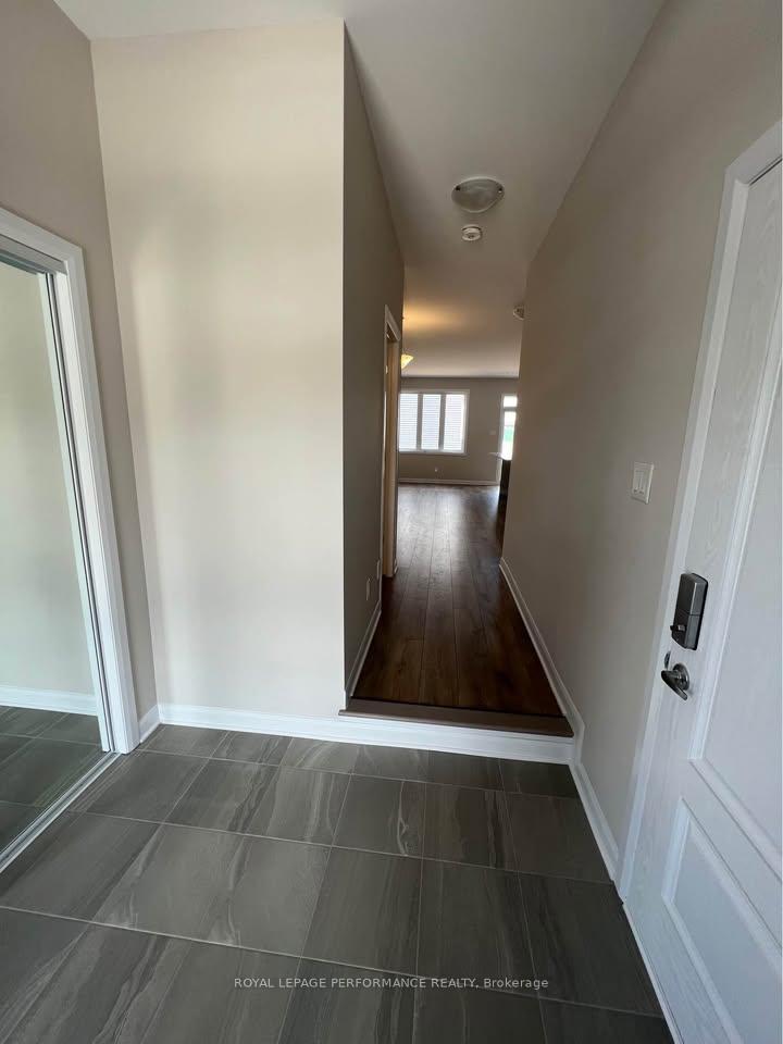 Photo 12 of 33 Watchim Street, Ottawa, Avalon East — HOMEH