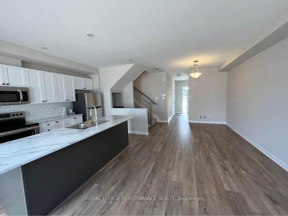 Photo 17 of 33 Watchim Street, Ottawa, Avalon East — HOMEH