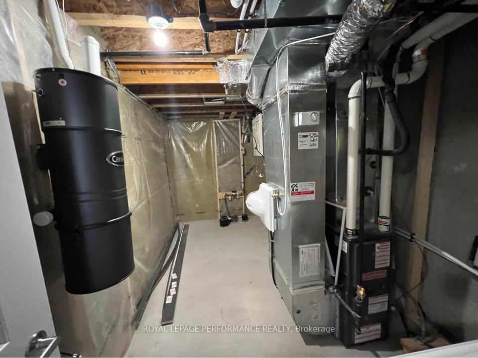 Photo 24 of 33 Watchim Street, Ottawa, Avalon East — HOMEH