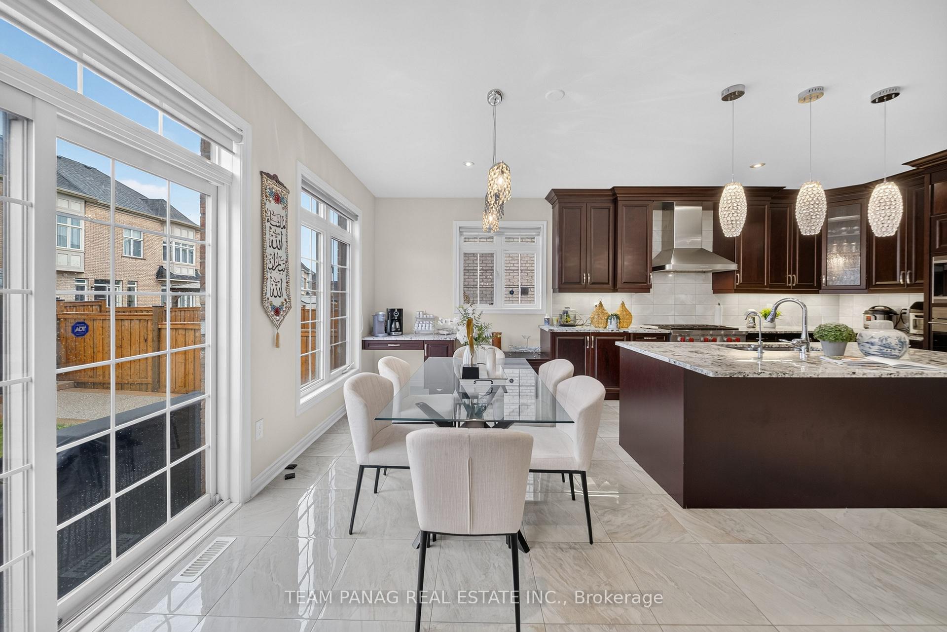 Photo 20 of 1 Astrantia Way, Brampton, Credit Valley — HOMEH