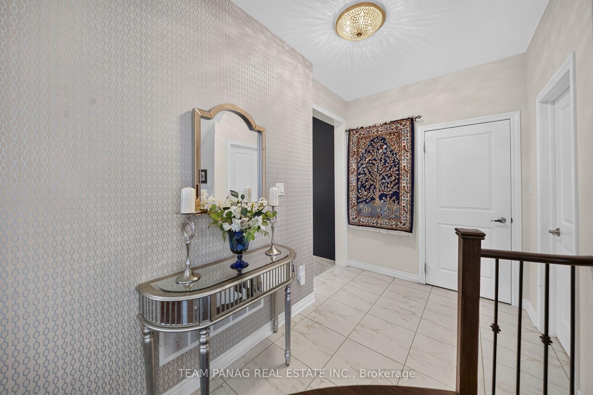 Photo 22 of 1 Astrantia Way, Brampton, Credit Valley — HOMEH
