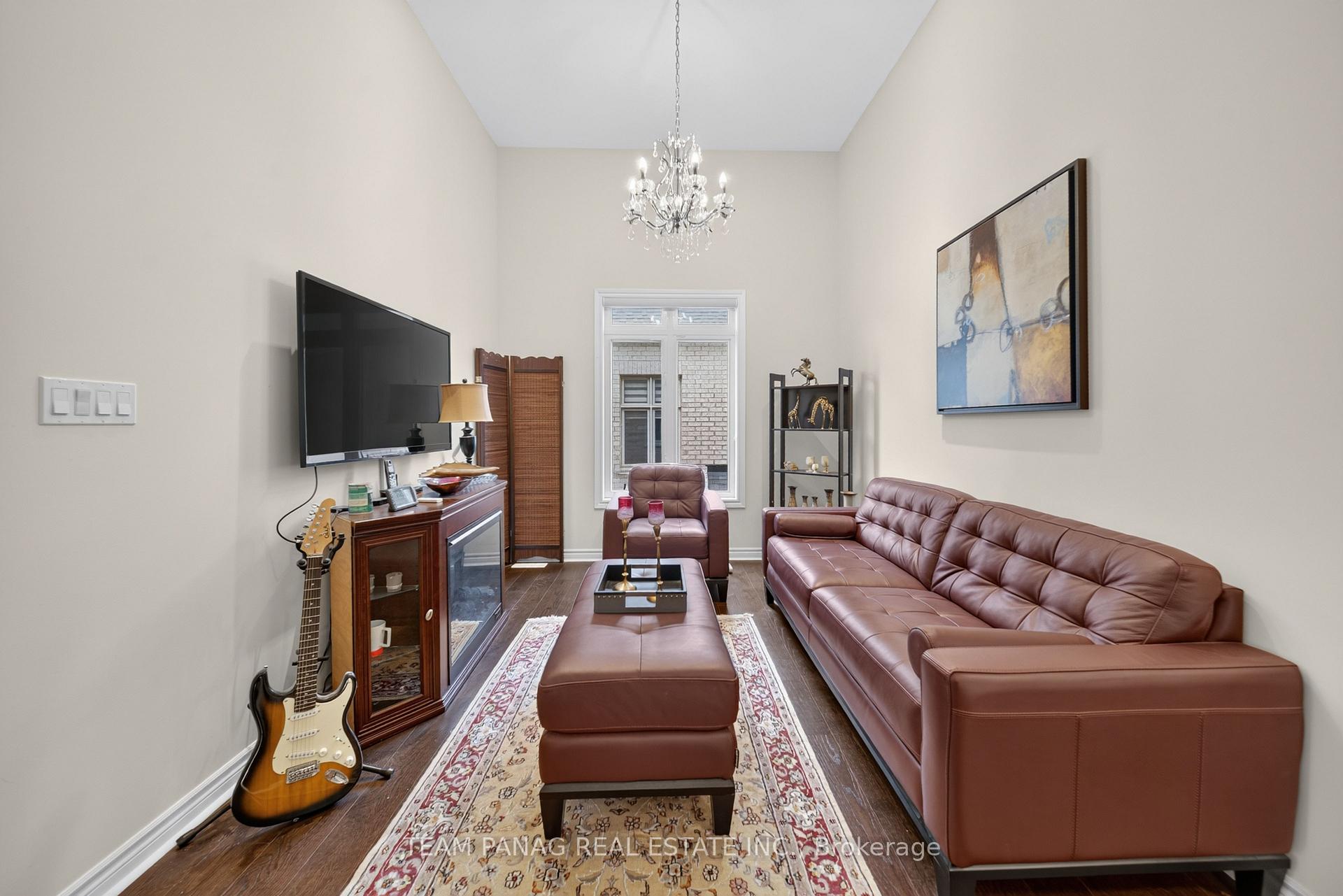 Photo 26 of 1 Astrantia Way, Brampton, Credit Valley — HOMEH