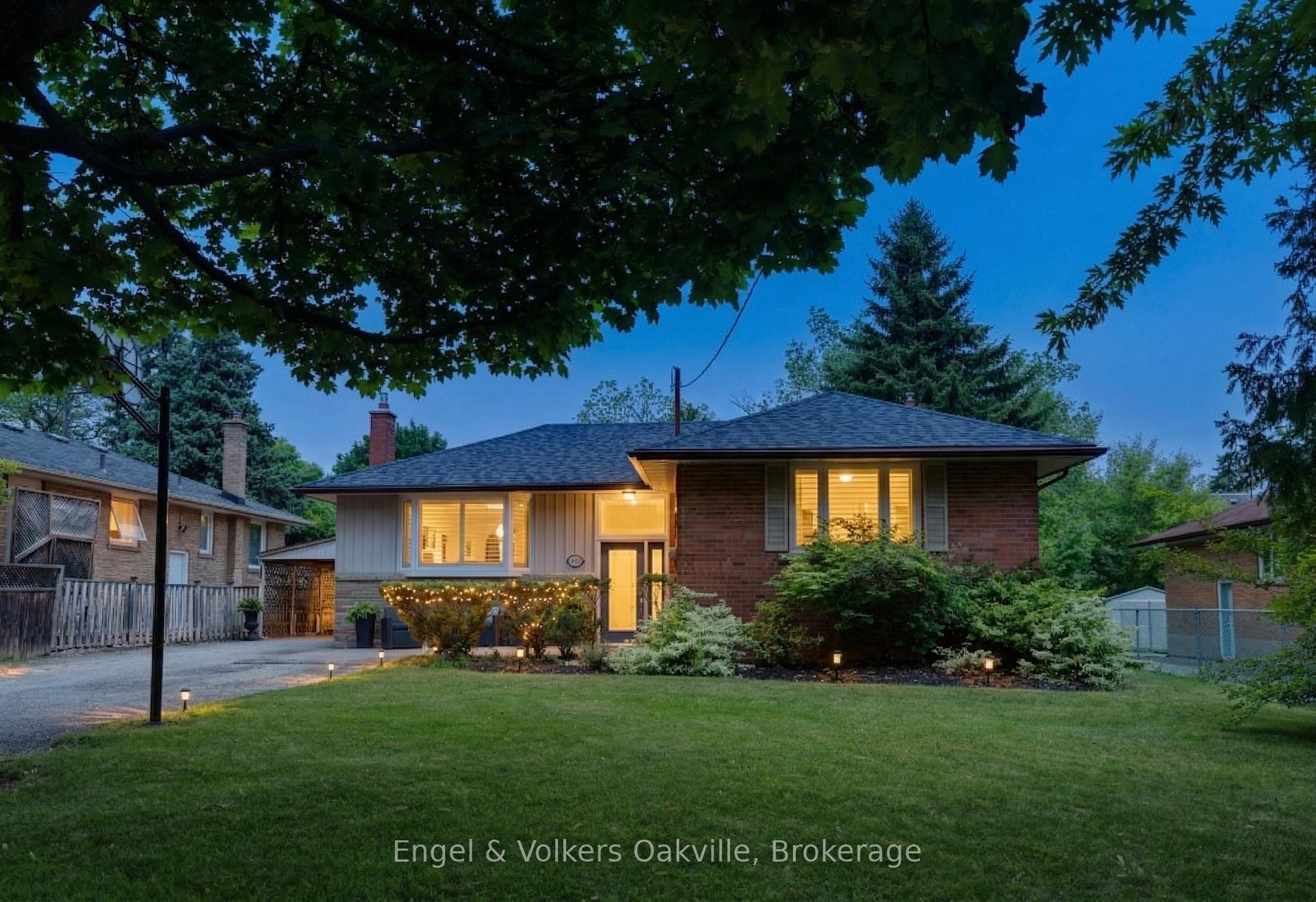Photo 1 of 465 Fourth Line, Oakville, West — HOMEH