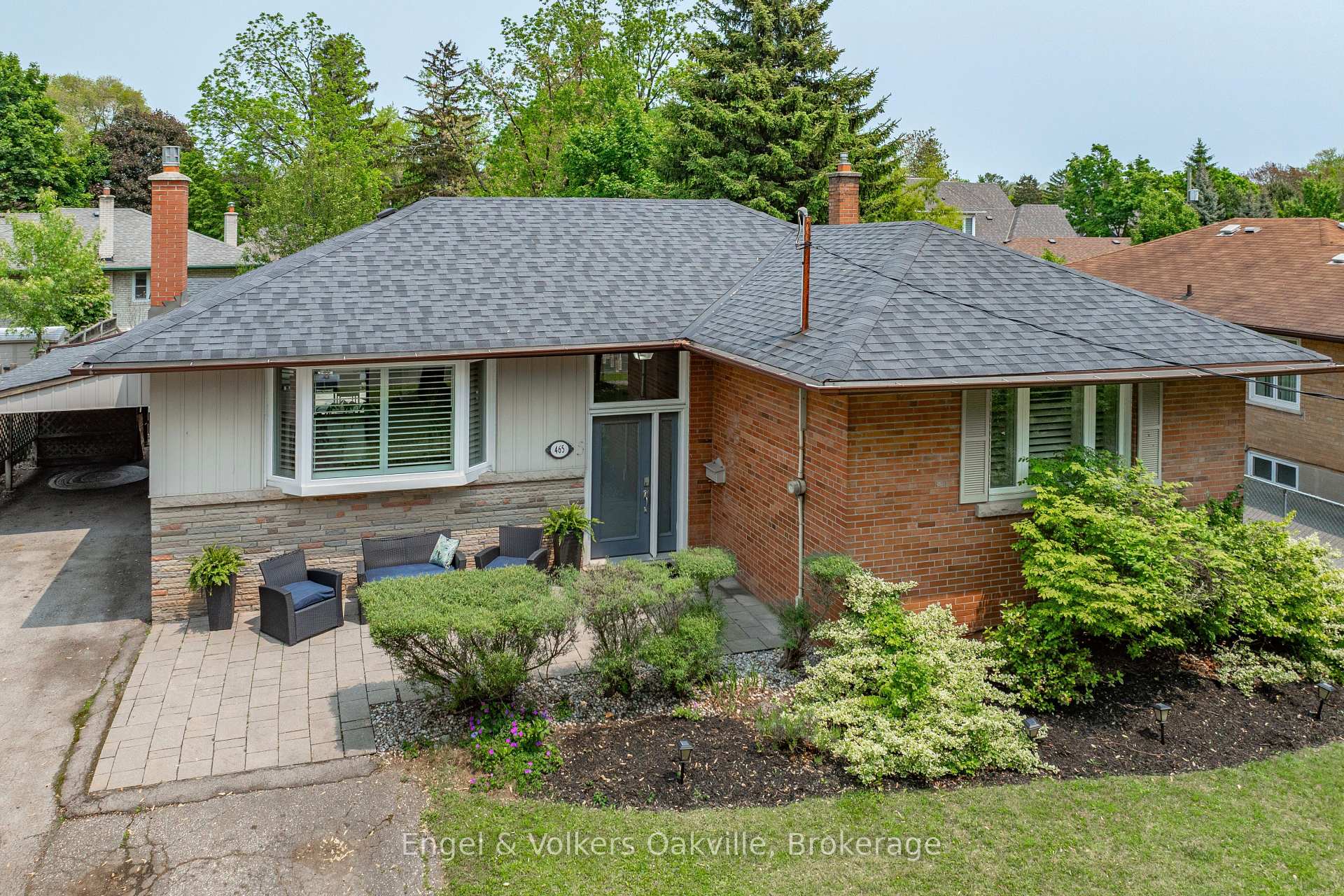 Photo 2 of 465 Fourth Line, Oakville, West — HOMEH