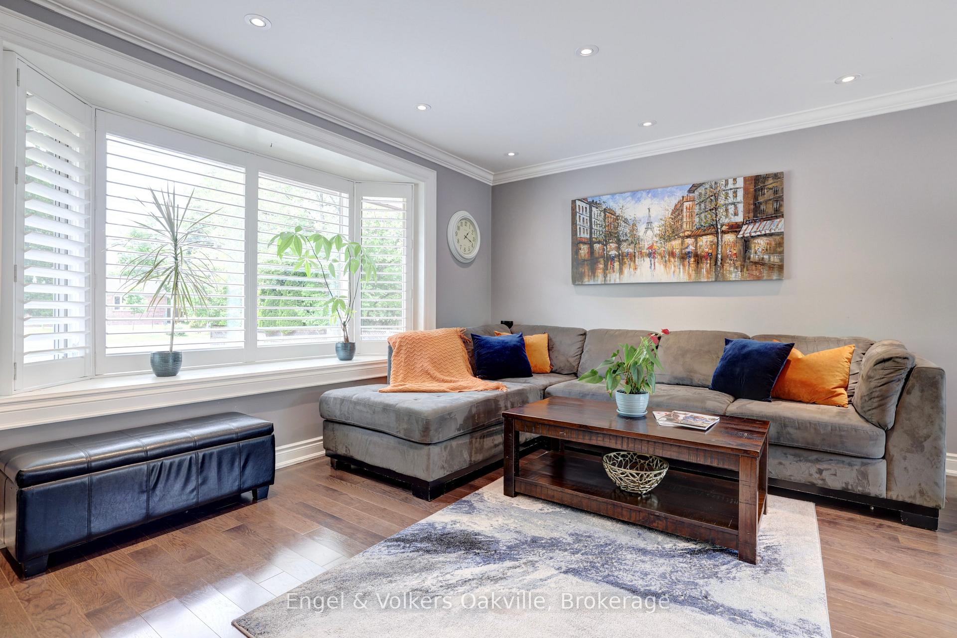 Photo 6 of 465 Fourth Line, Oakville, West — HOMEH