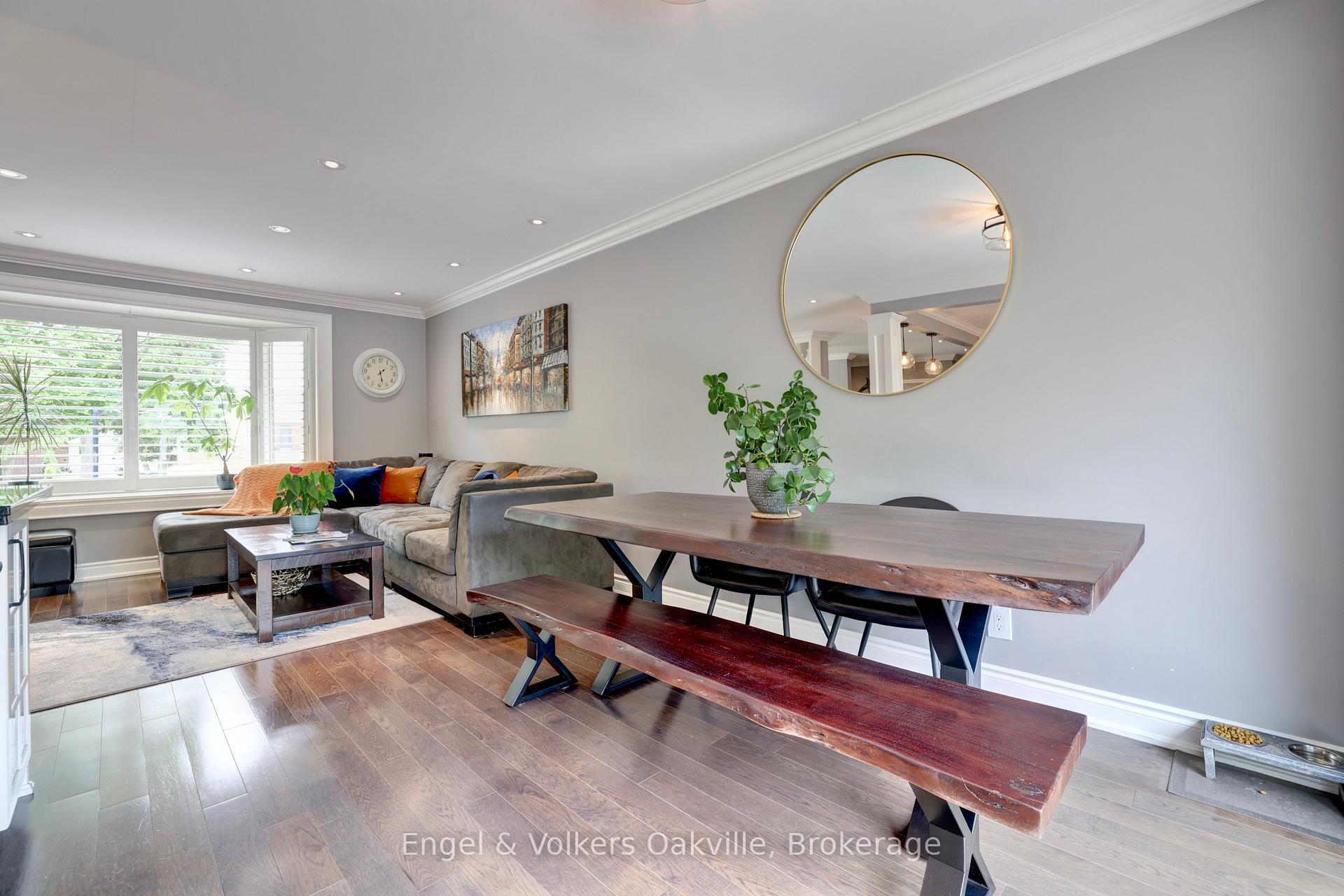 Photo 10 of 465 Fourth Line, Oakville, West — HOMEH