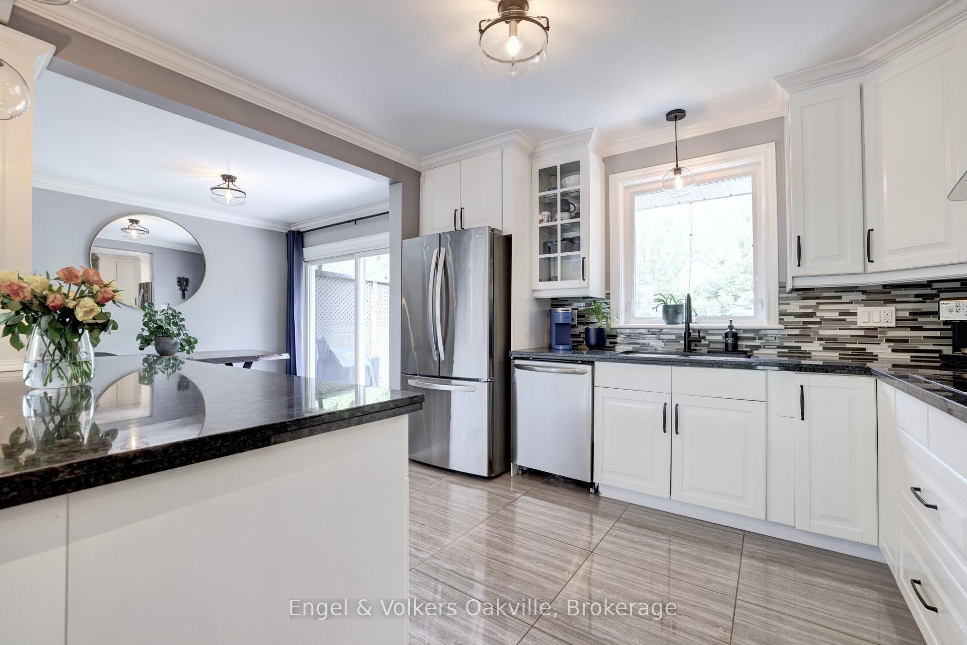 Photo 13 of 465 Fourth Line, Oakville, West — HOMEH