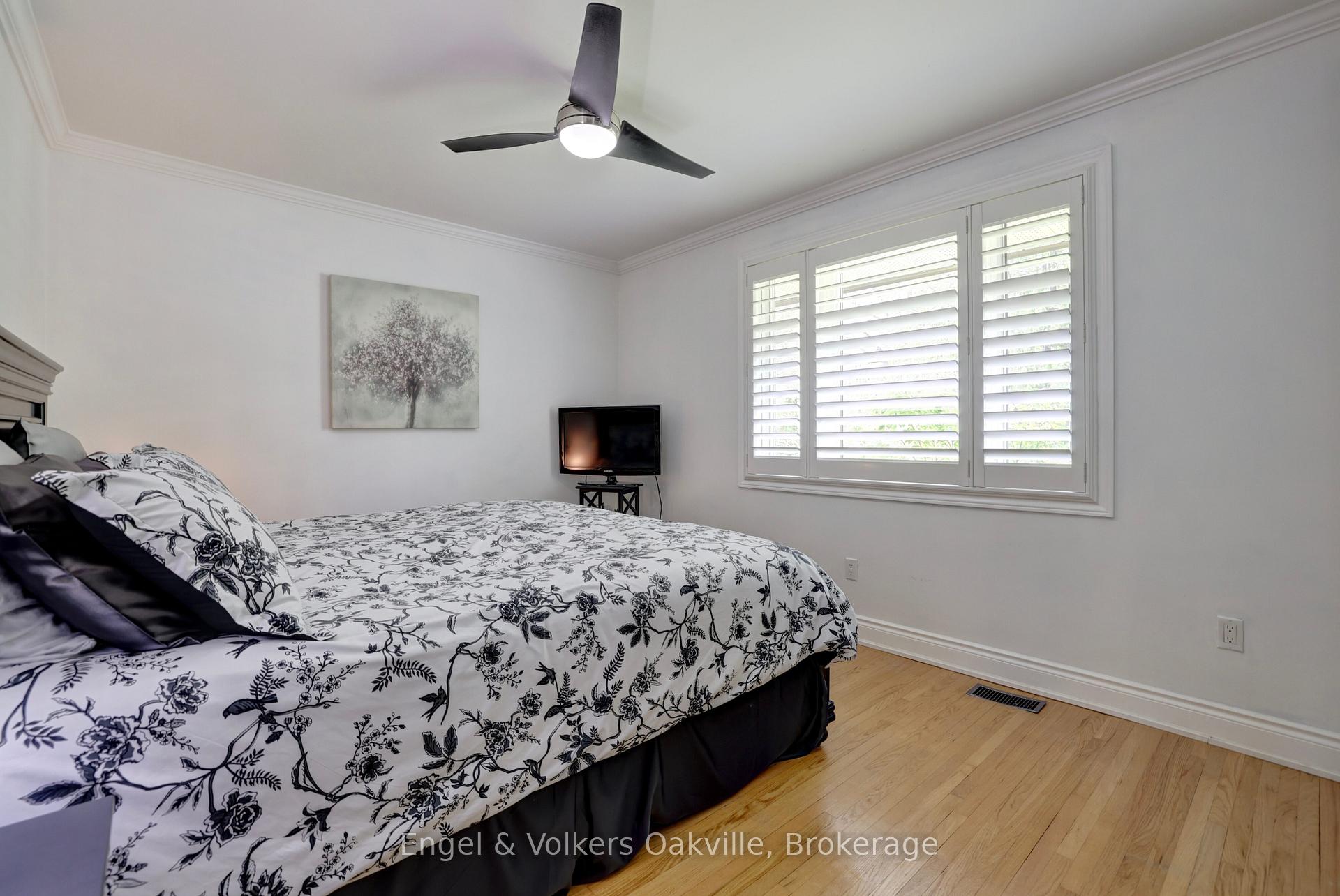 Photo 17 of 465 Fourth Line, Oakville, West — HOMEH