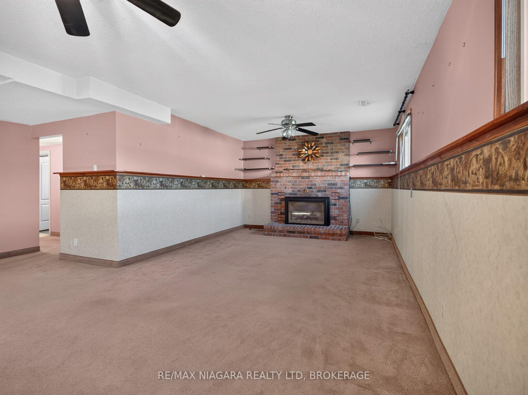 Photo 15 of 7905 Salisbury Place, Niagara Falls, West Wood — HOMEH