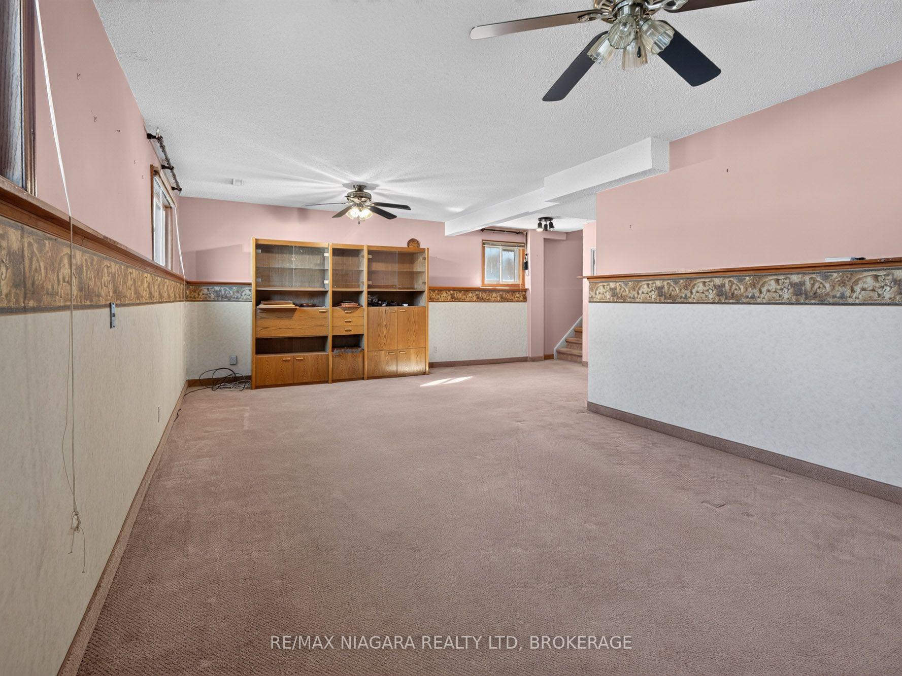 Photo 16 of 7905 Salisbury Place, Niagara Falls, West Wood — HOMEH