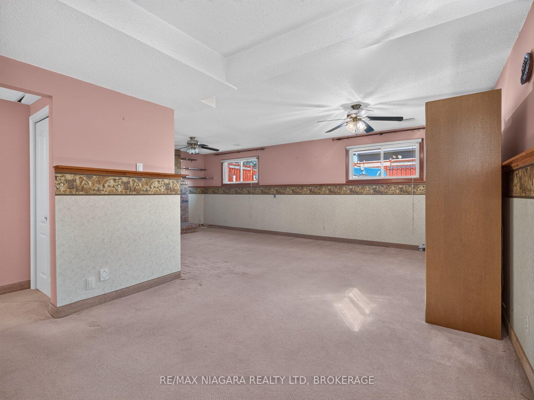 Photo 17 of 7905 Salisbury Place, Niagara Falls, West Wood — HOMEH