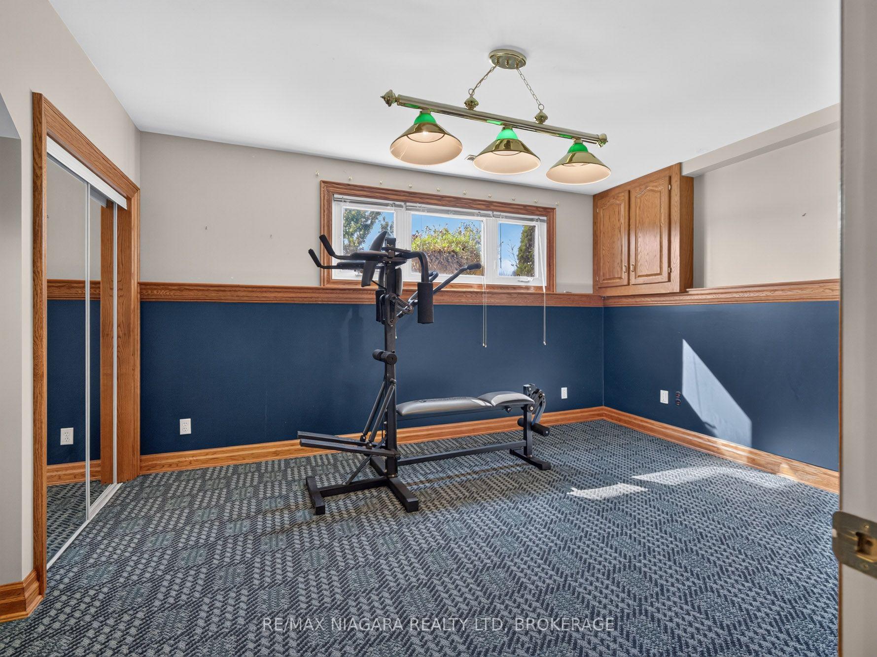 Photo 18 of 7905 Salisbury Place, Niagara Falls, West Wood — HOMEH