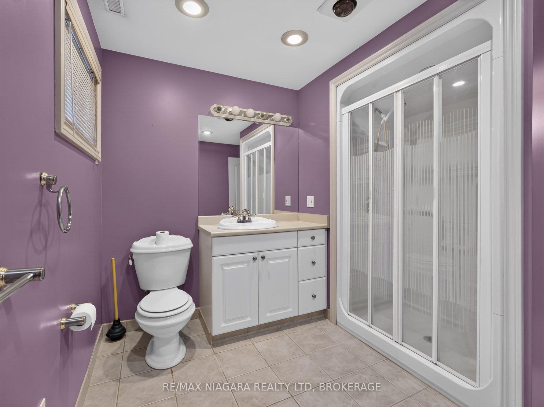 Photo 20 of 7905 Salisbury Place, Niagara Falls, West Wood — HOMEH