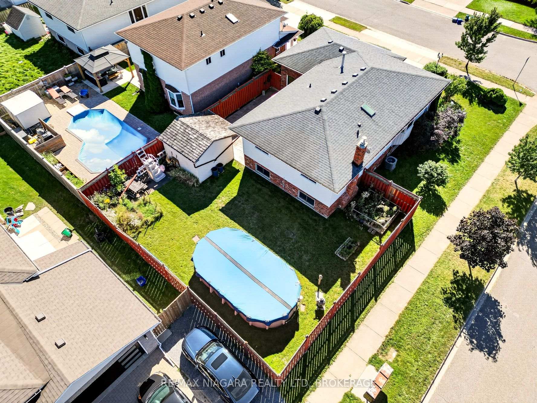 Photo 33 of 7905 Salisbury Place, Niagara Falls, West Wood — HOMEH