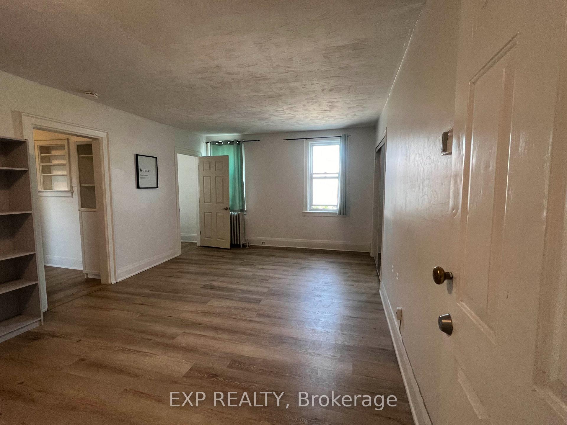 Front of Unit 8, 102 Greensides Avenue