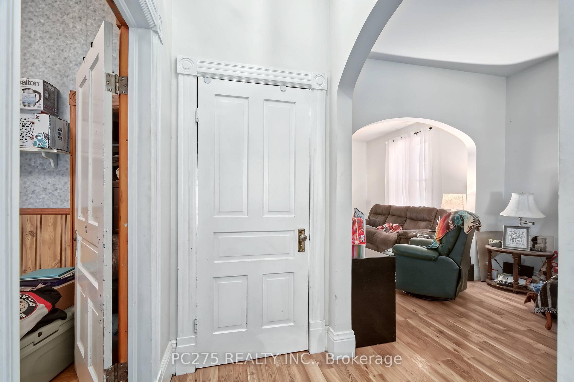 Photo 5 of 20 Maple Street, St. Thomas — HOMEH