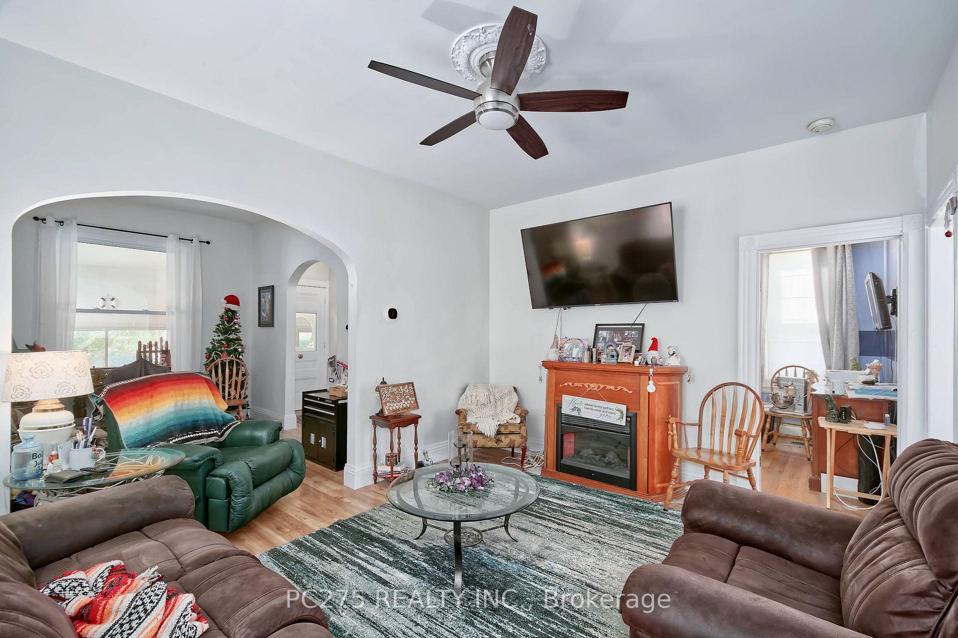 Photo 8 of 20 Maple Street, St. Thomas — HOMEH