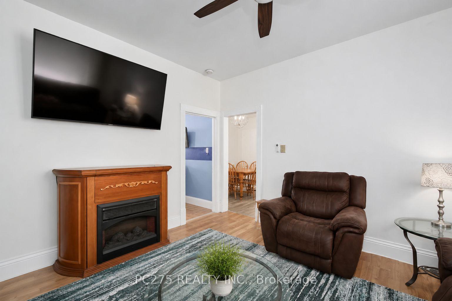 Photo 10 of 20 Maple Street, St. Thomas — HOMEH
