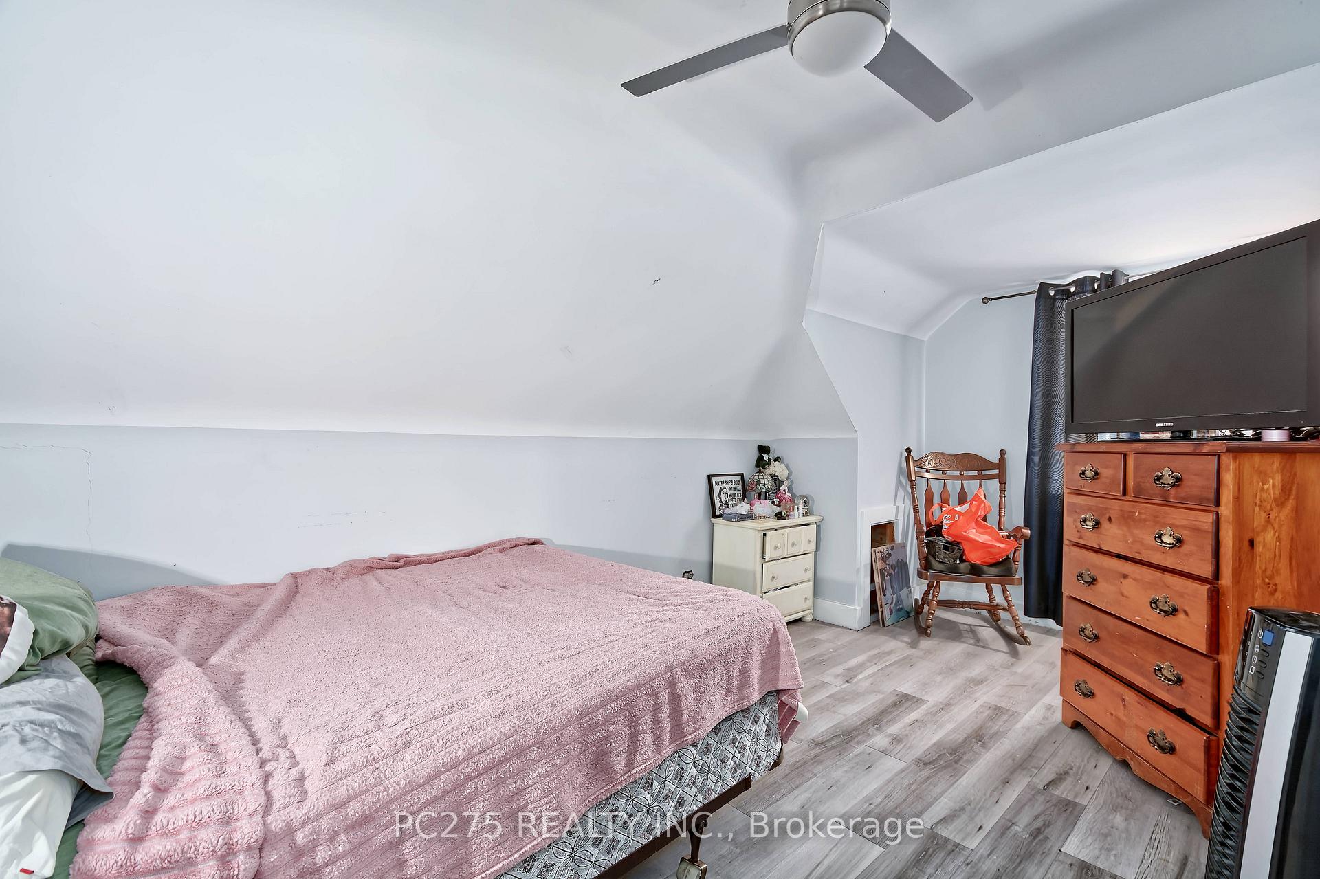 Photo 31 of 20 Maple Street, St. Thomas — HOMEH
