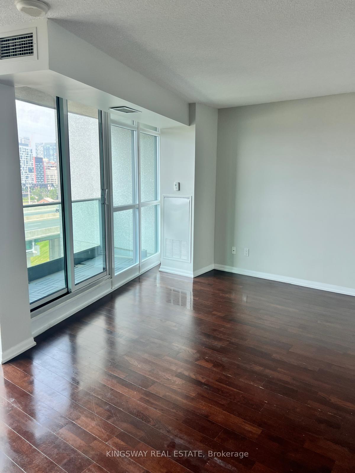 Photo 35 of Unit 1062, 209 Fort York Boulevard, Toronto, Niagara — HOMEH