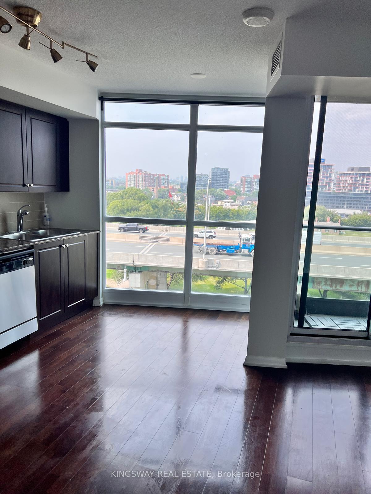 Photo 36 of Unit 1062, 209 Fort York Boulevard, Toronto, Niagara — HOMEH