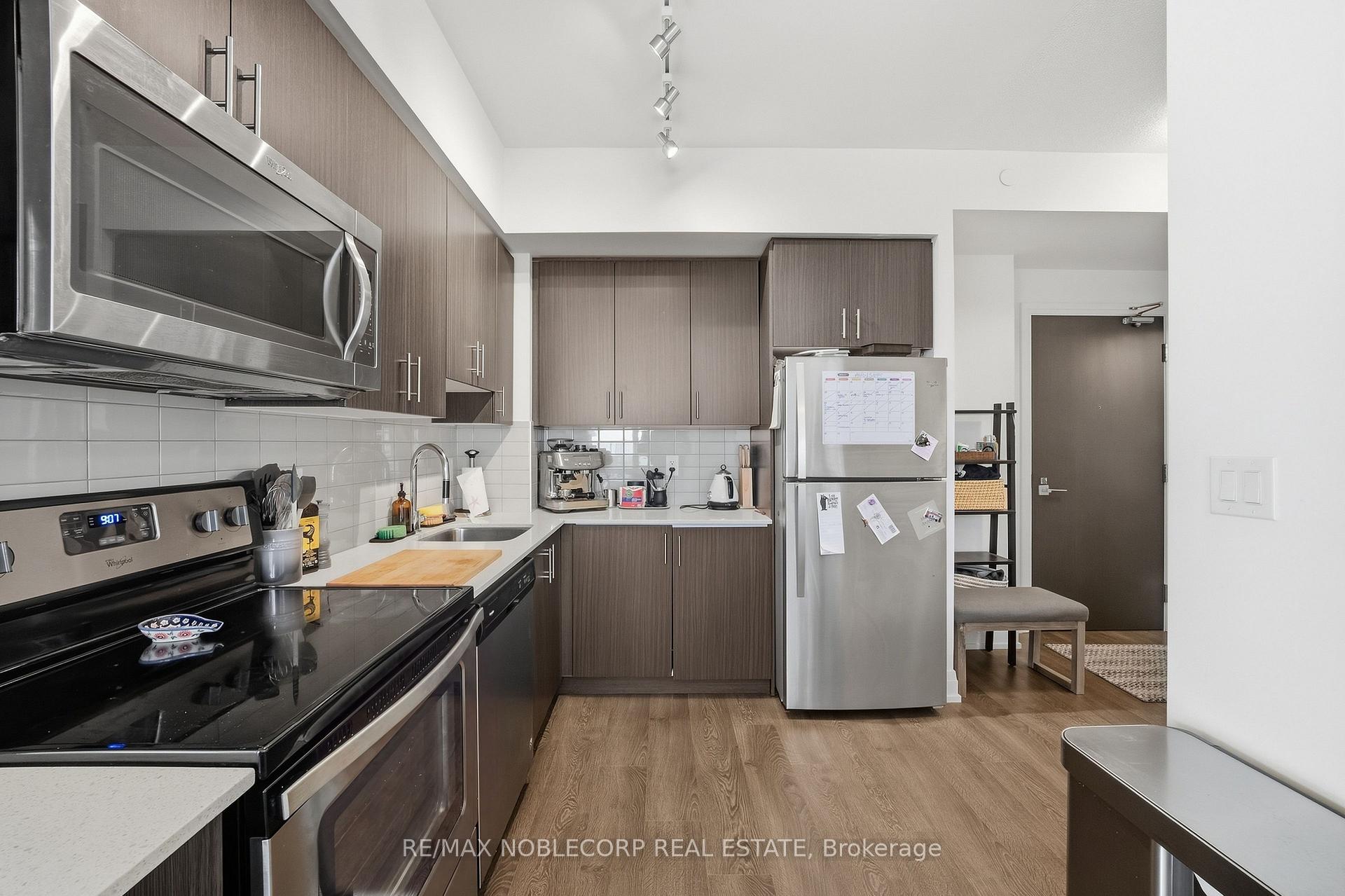 Photo 4 of Unit 805, 3600 Highway 7 Road, Vaughan, Vaughan Corporate Centre — HOMEH