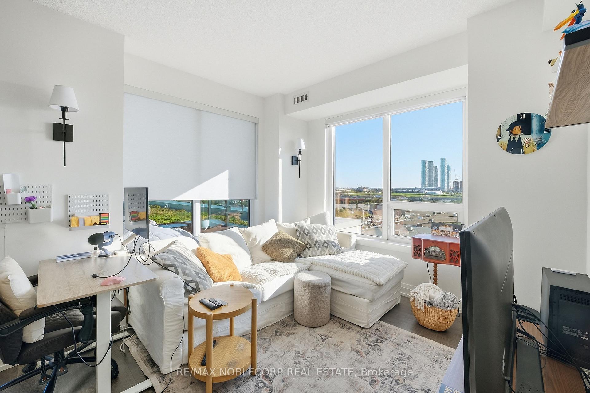 Photo 7 of Unit 805, 3600 Highway 7 Road, Vaughan, Vaughan Corporate Centre — HOMEH