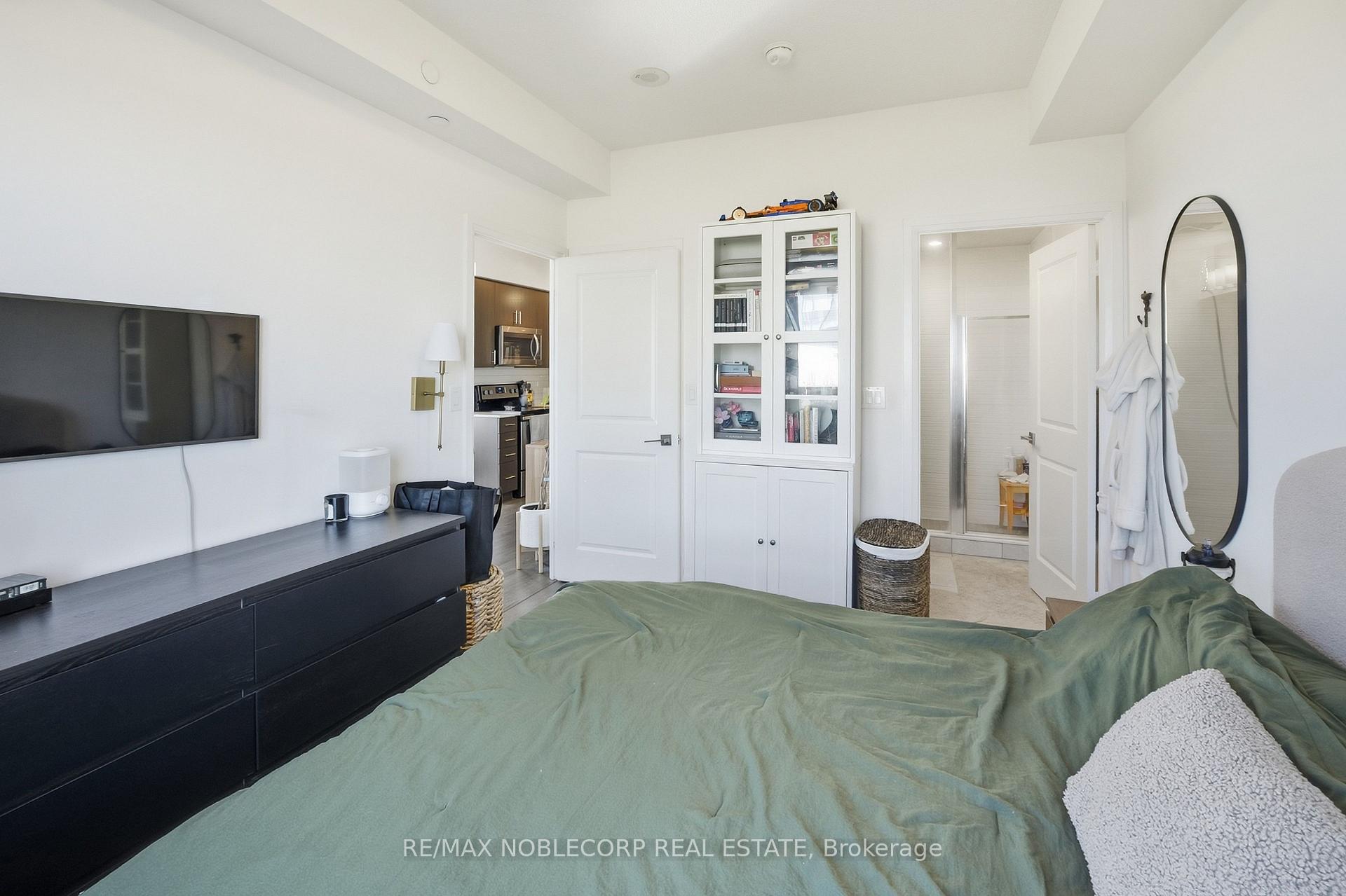 Photo 11 of Unit 805, 3600 Highway 7 Road, Vaughan, Vaughan Corporate Centre — HOMEH