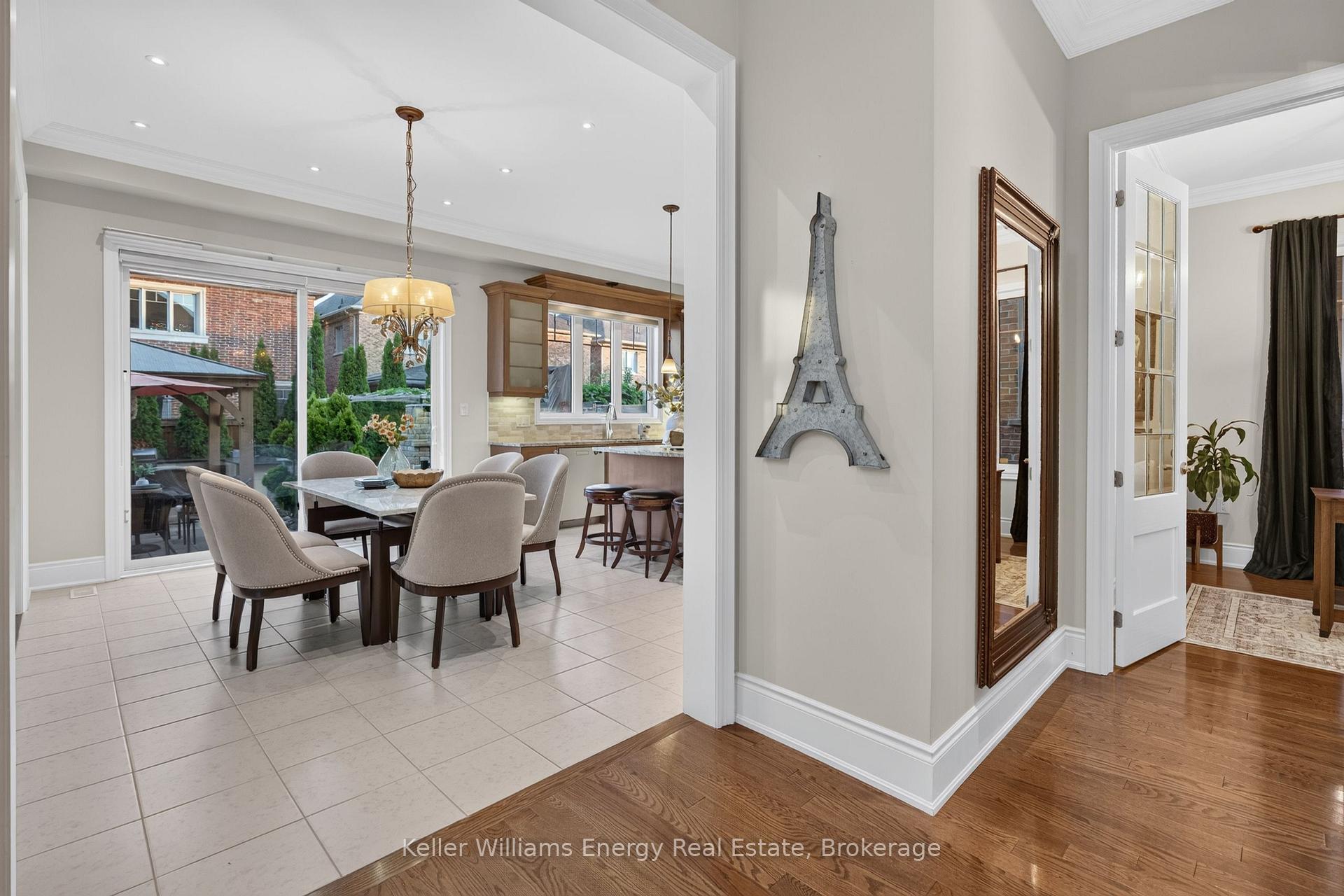 Photo 9 of 59 Venkata Drive, Vaughan, Kleinburg — HOMEH