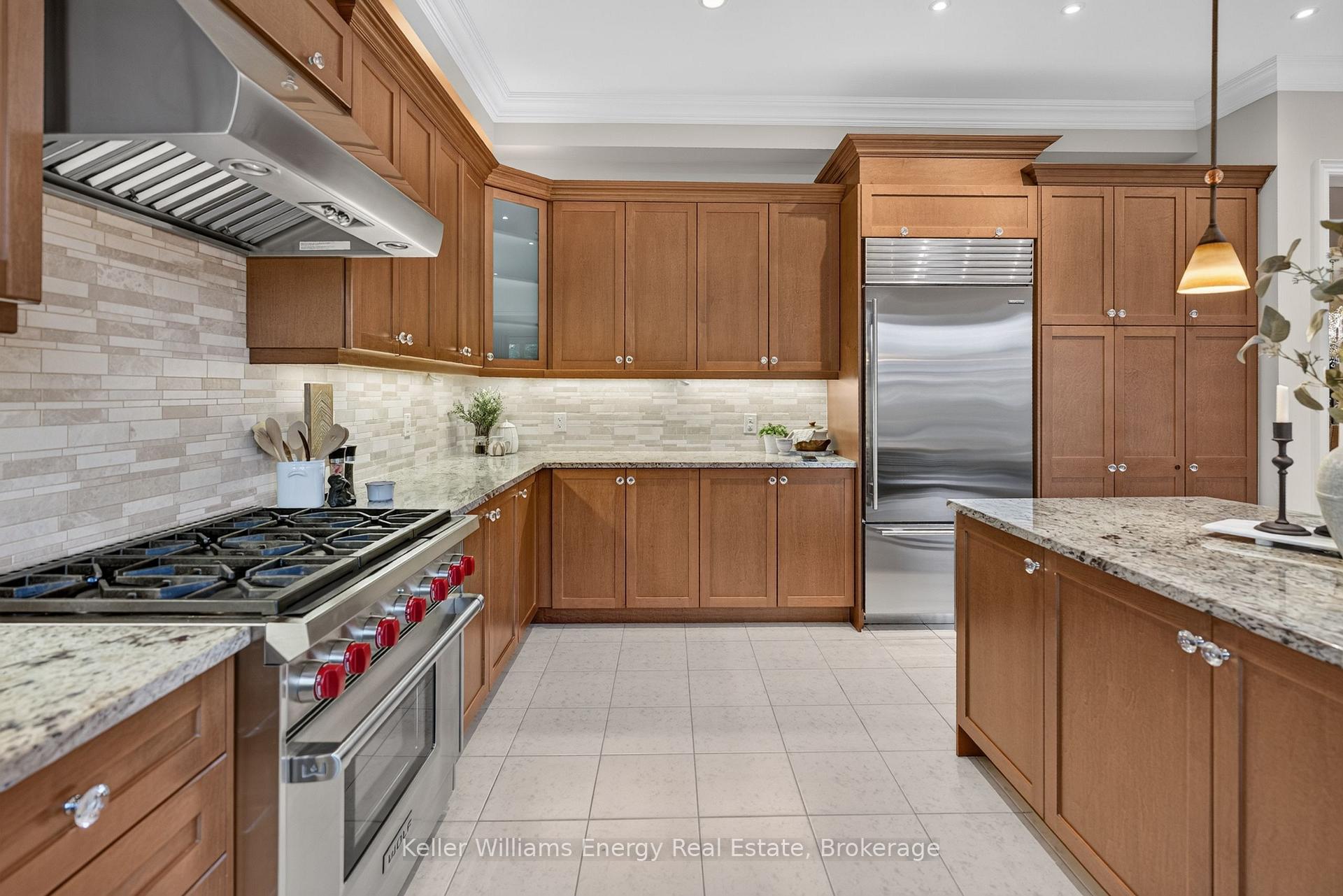 Photo 14 of 59 Venkata Drive, Vaughan, Kleinburg — HOMEH