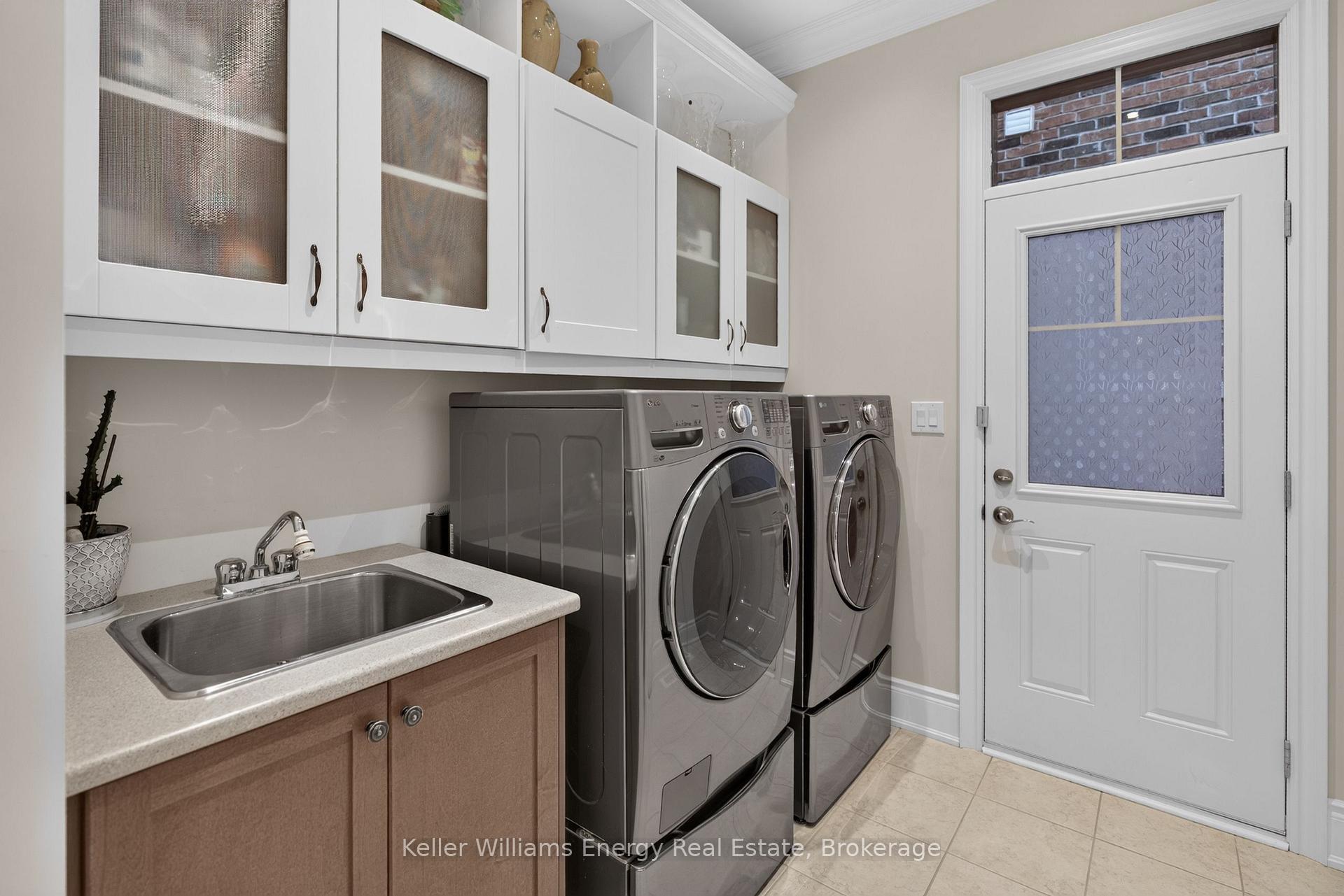 Photo 17 of 59 Venkata Drive, Vaughan, Kleinburg — HOMEH