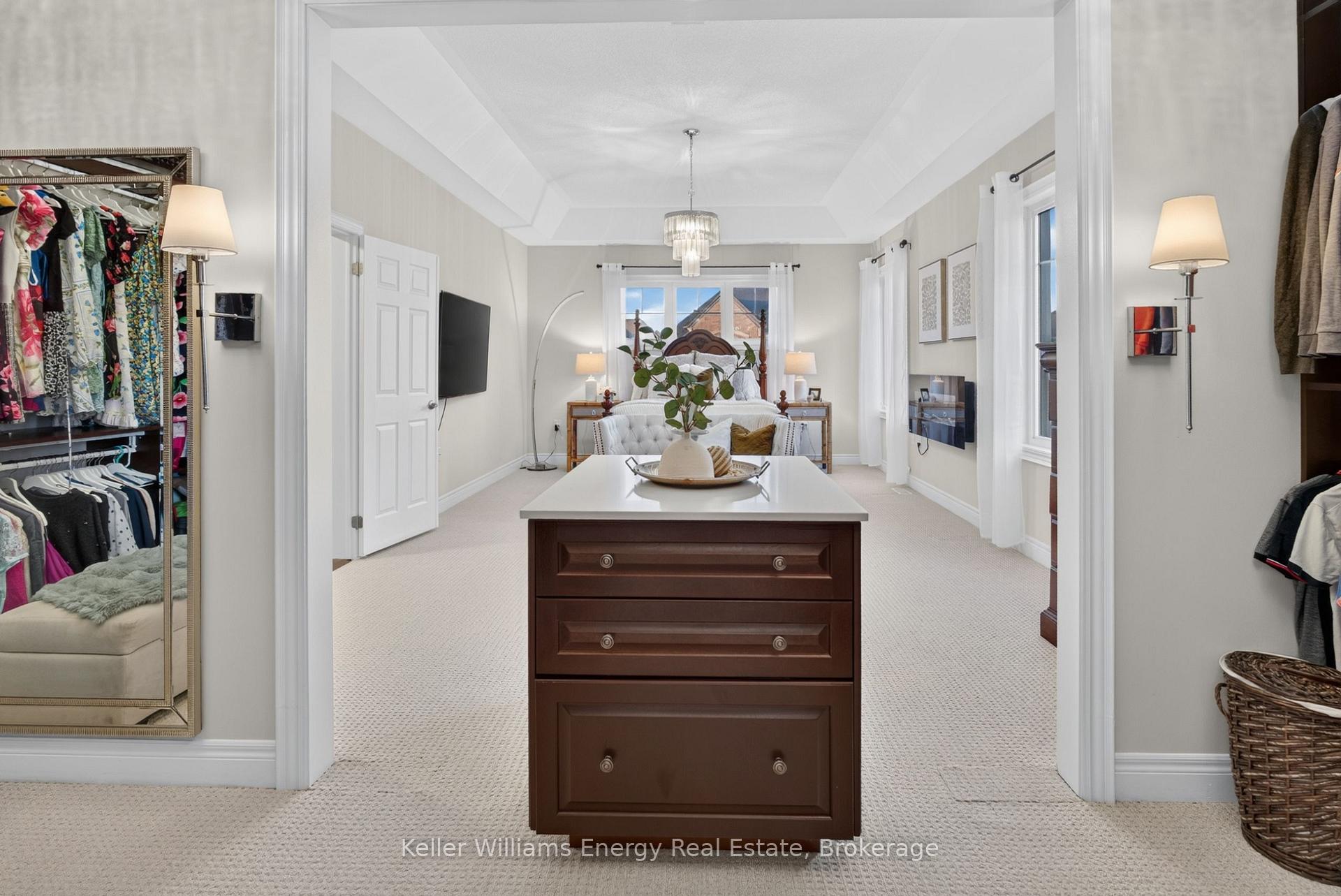 Photo 21 of 59 Venkata Drive, Vaughan, Kleinburg — HOMEH