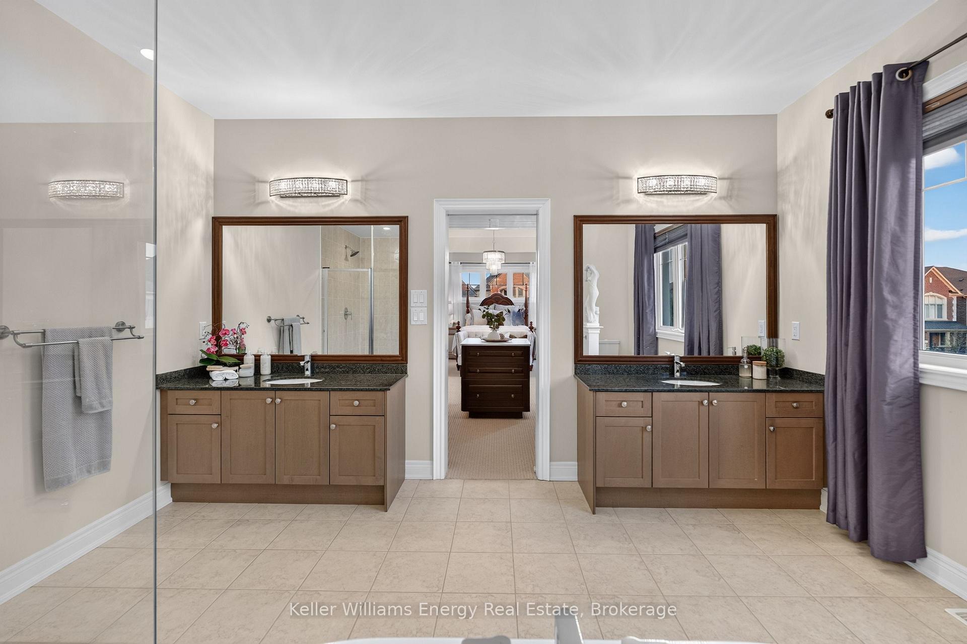 Photo 23 of 59 Venkata Drive, Vaughan, Kleinburg — HOMEH
