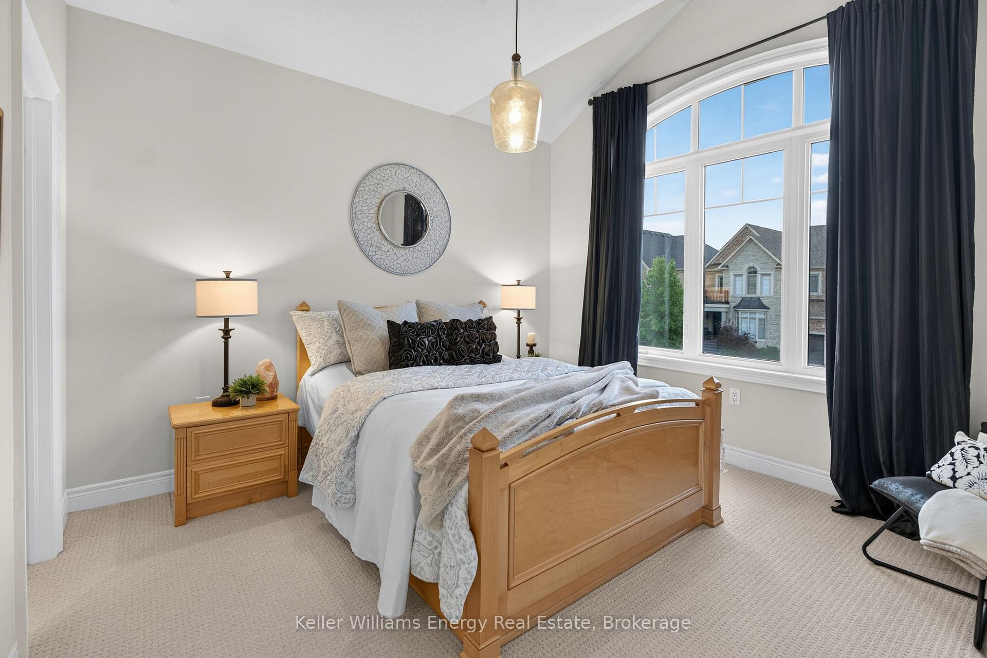 Photo 26 of 59 Venkata Drive, Vaughan, Kleinburg — HOMEH