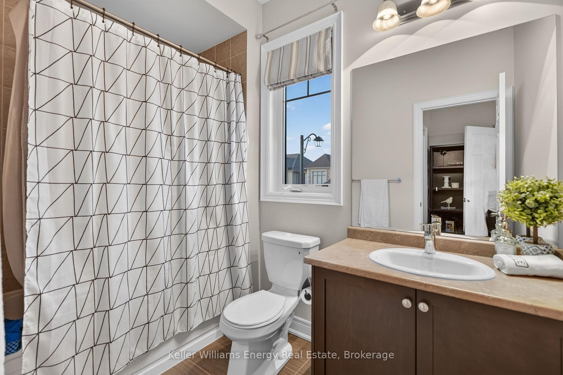 Photo 29 of 59 Venkata Drive, Vaughan, Kleinburg — HOMEH