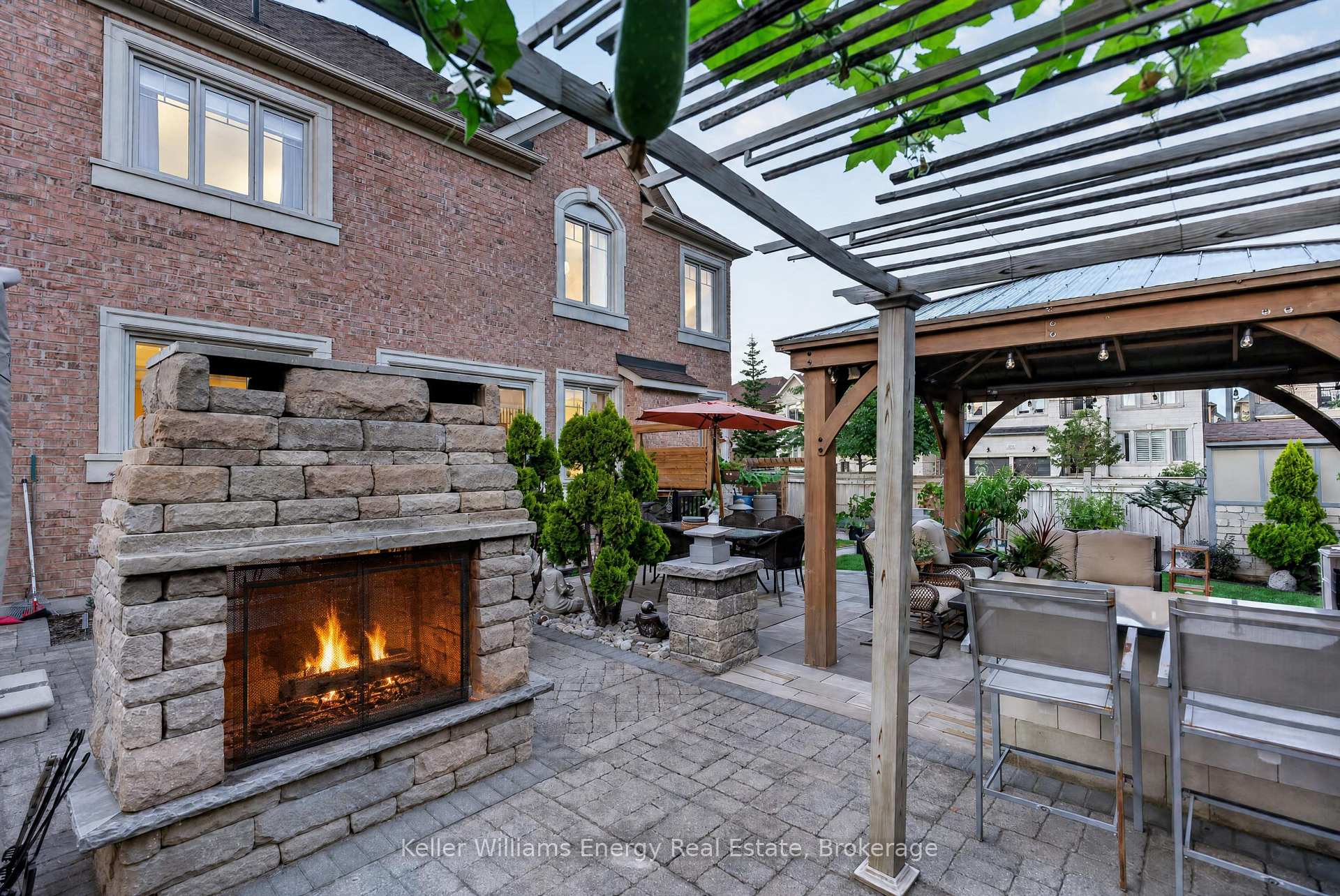 Photo 48 of 59 Venkata Drive, Vaughan, Kleinburg — HOMEH