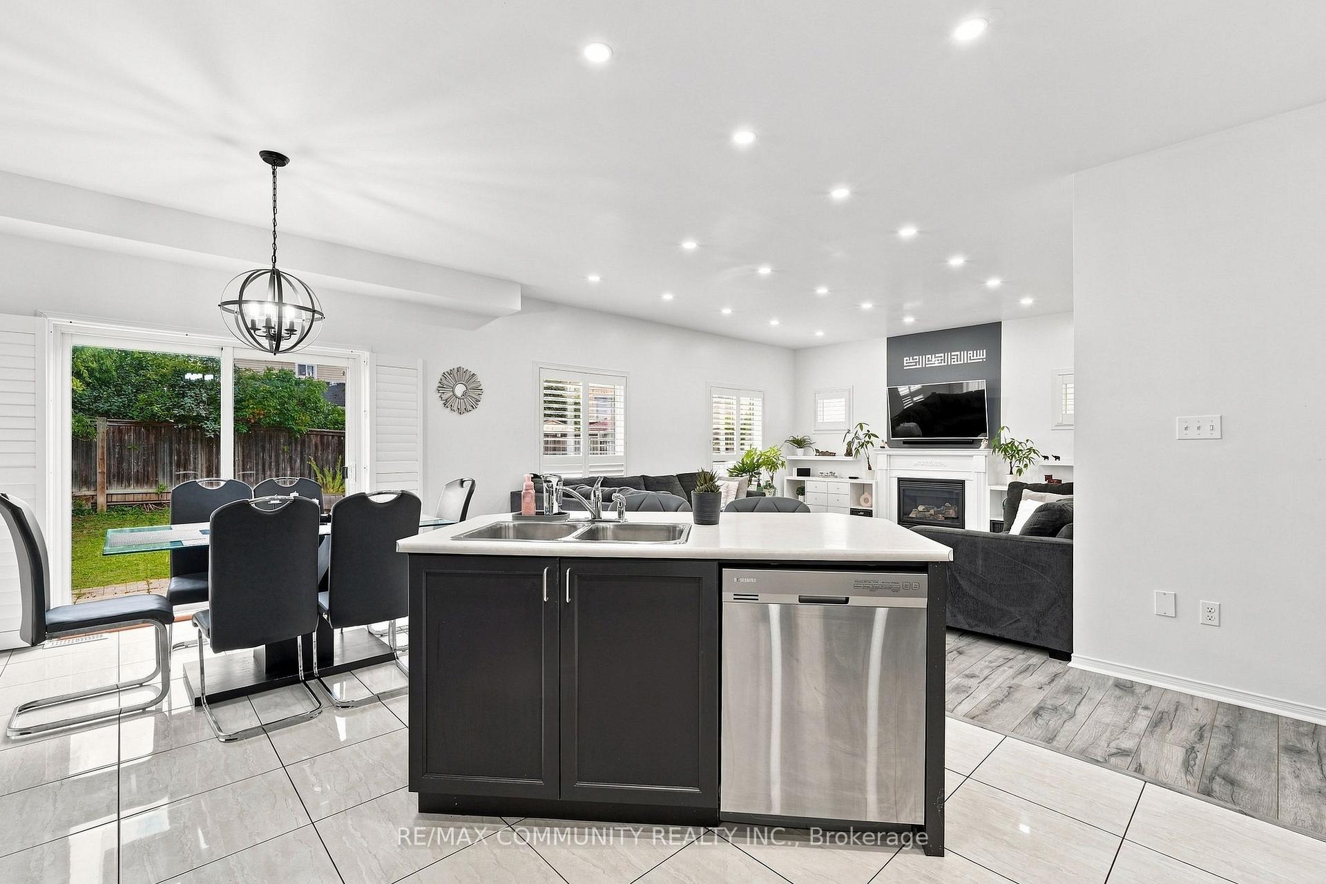 Photo 31 of 1775 Finkle Drive, Oshawa, Taunton — HOMEH