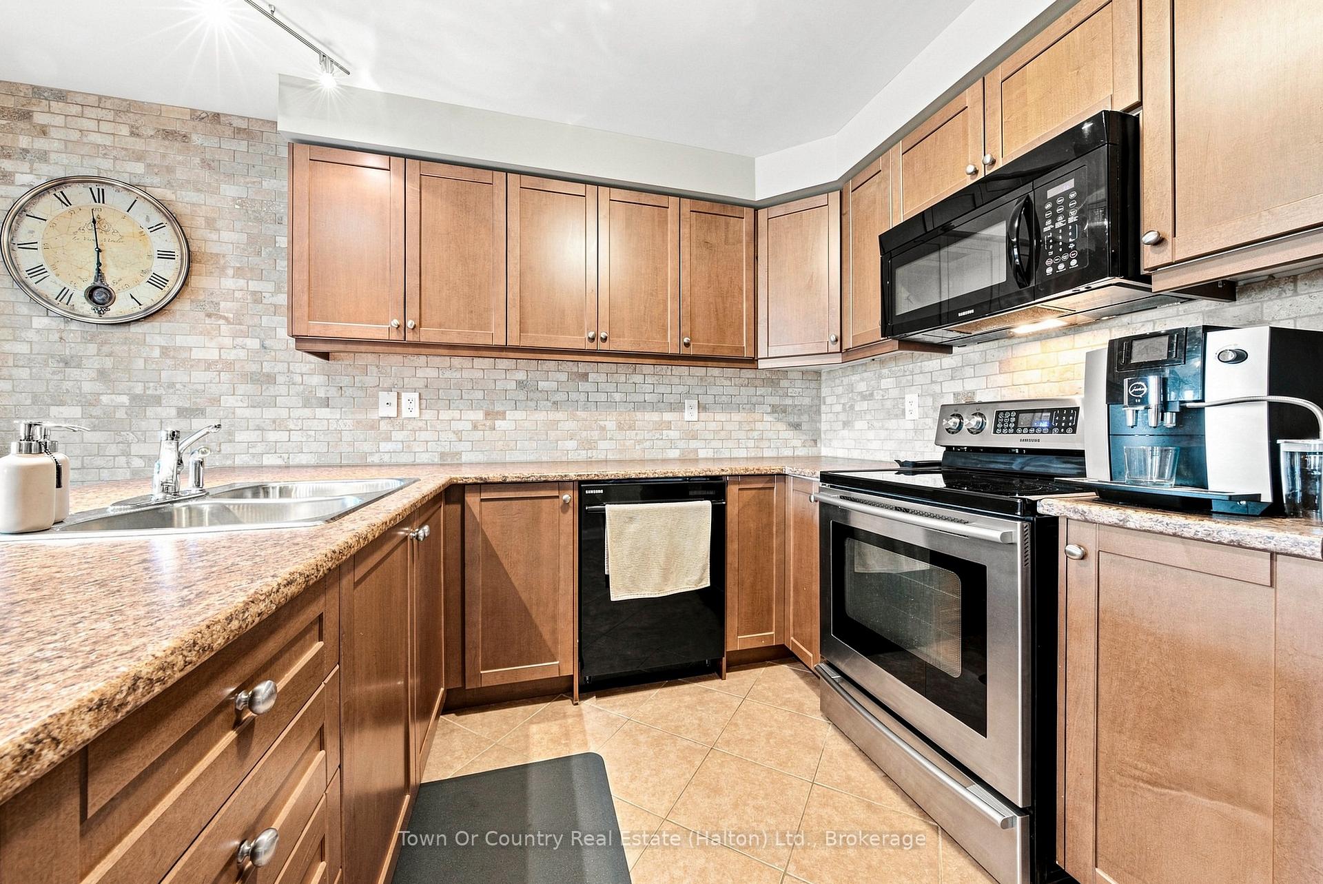 Photo 10 of 641 Speyer Circle, Milton, Harrison — HOMEH