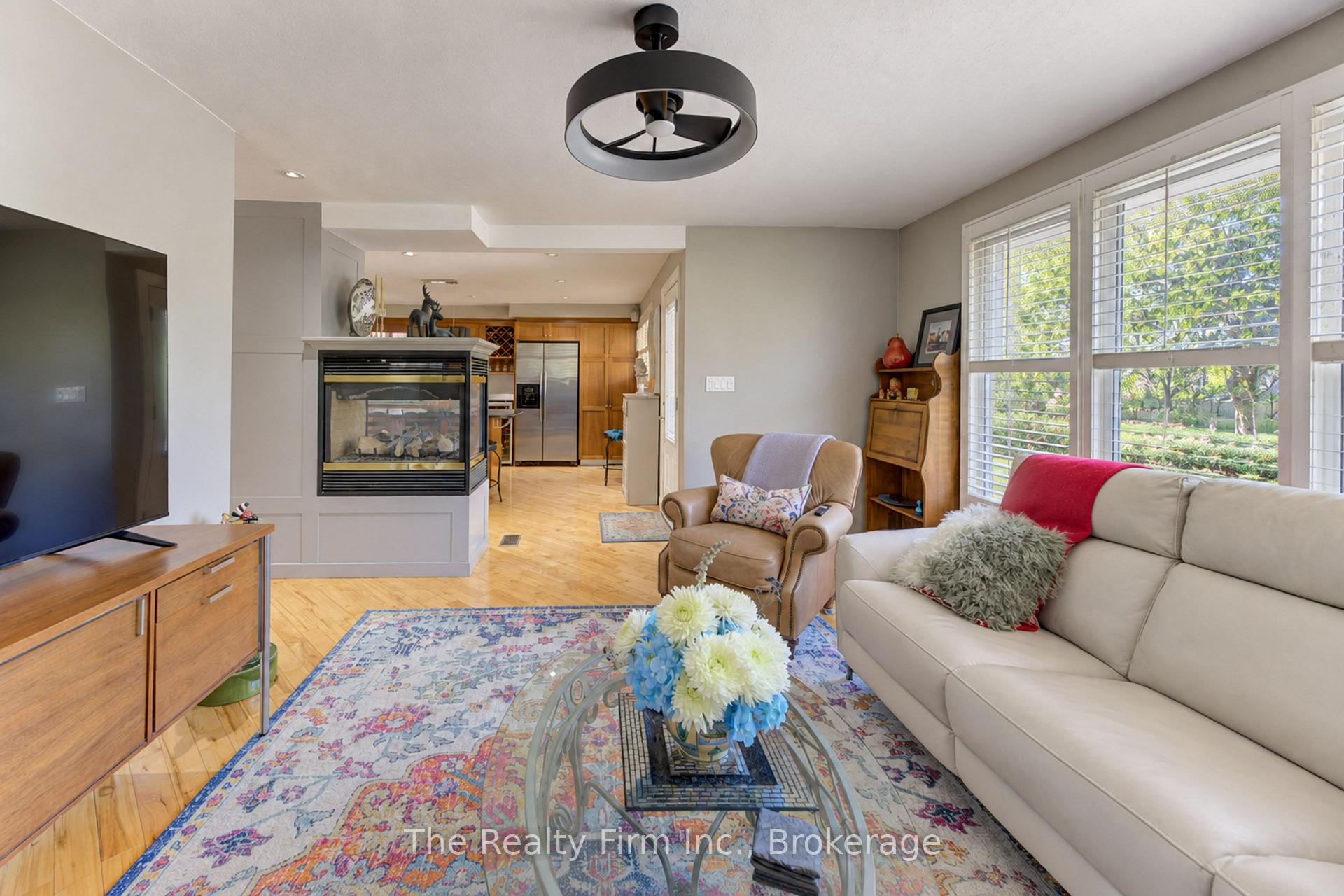 Photo 7 of 218 Forestwood Drive, Kitchener, Forest Heights — HOMEH