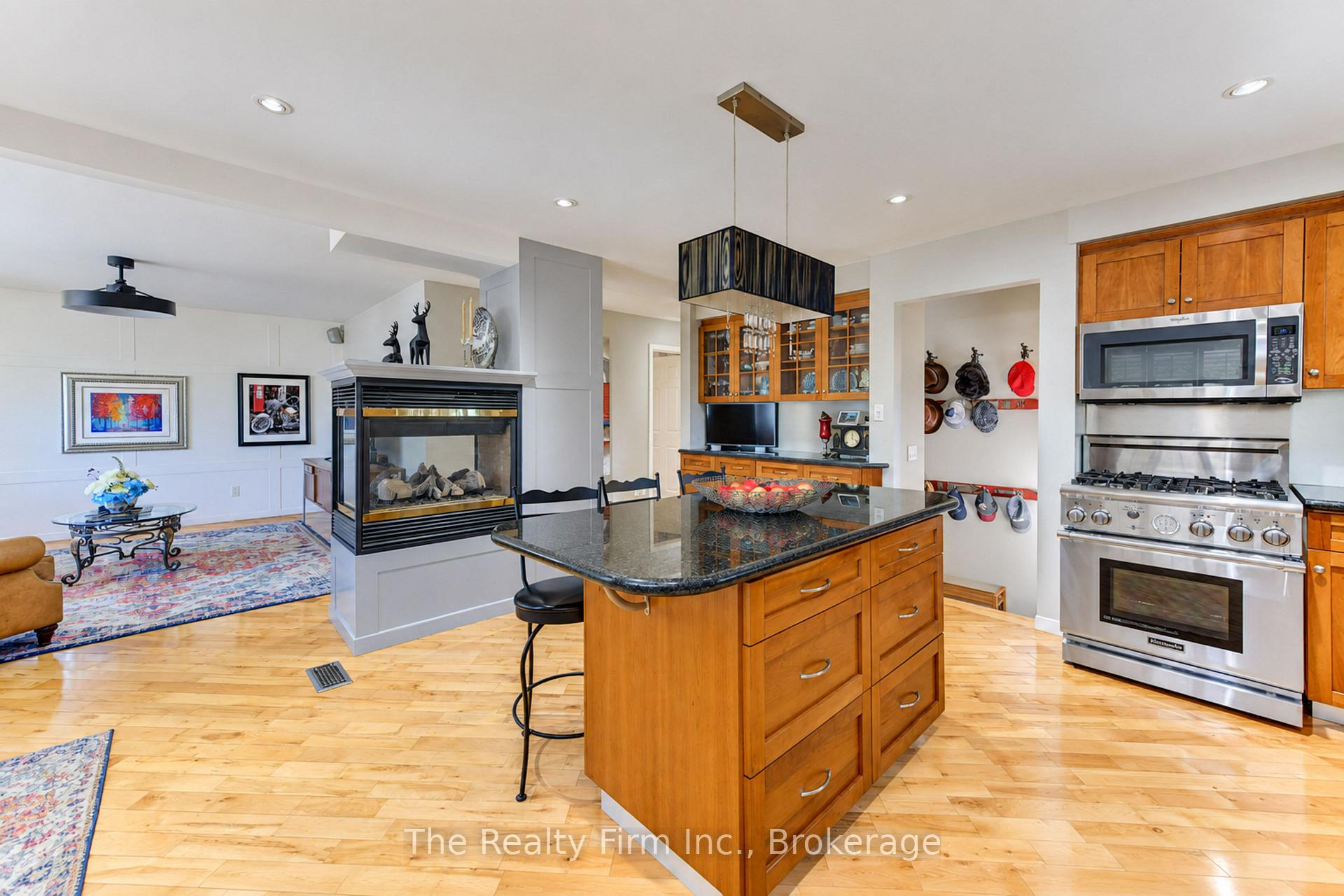 Photo 10 of 218 Forestwood Drive, Kitchener, Forest Heights — HOMEH