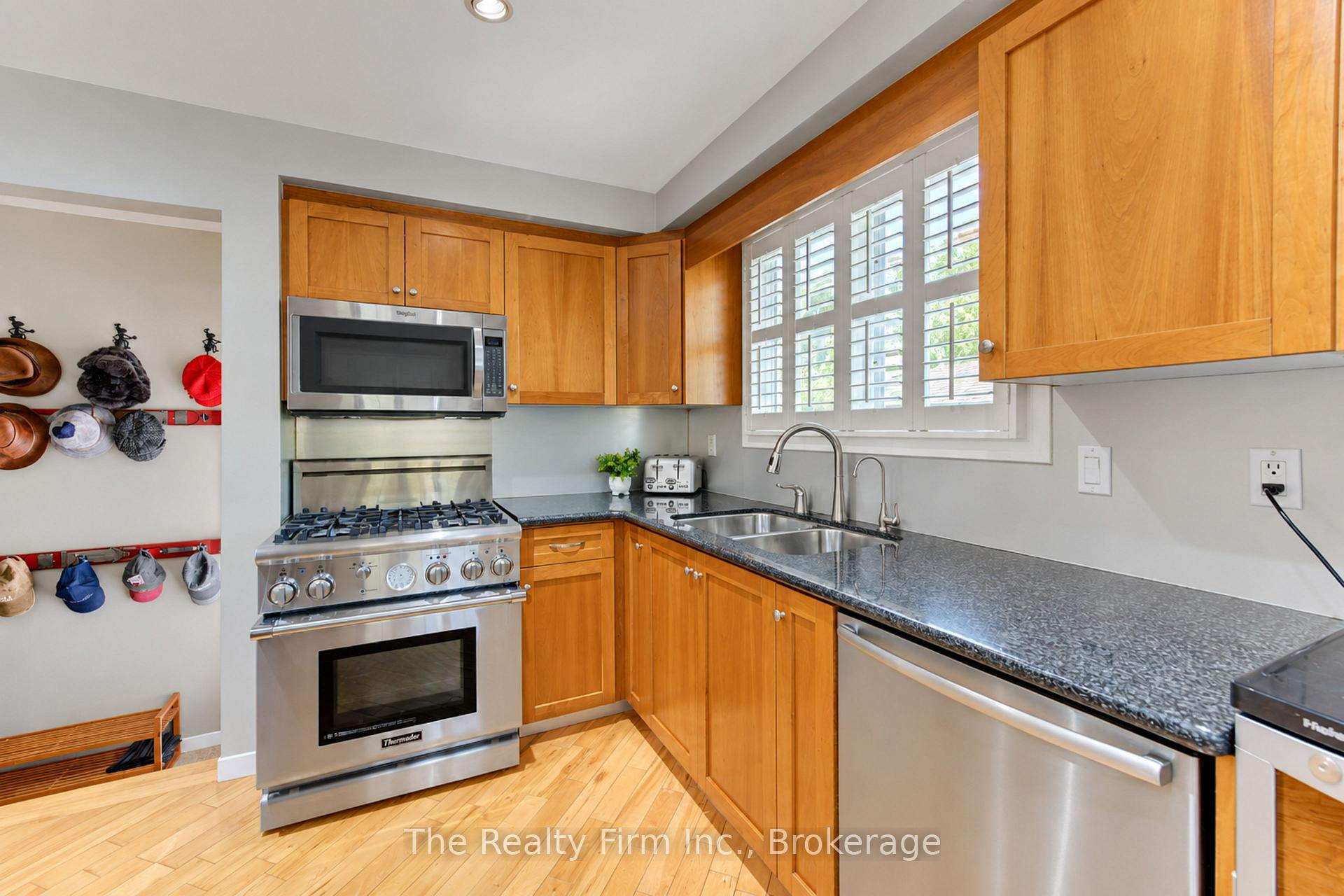 Photo 11 of 218 Forestwood Drive, Kitchener, Forest Heights — HOMEH