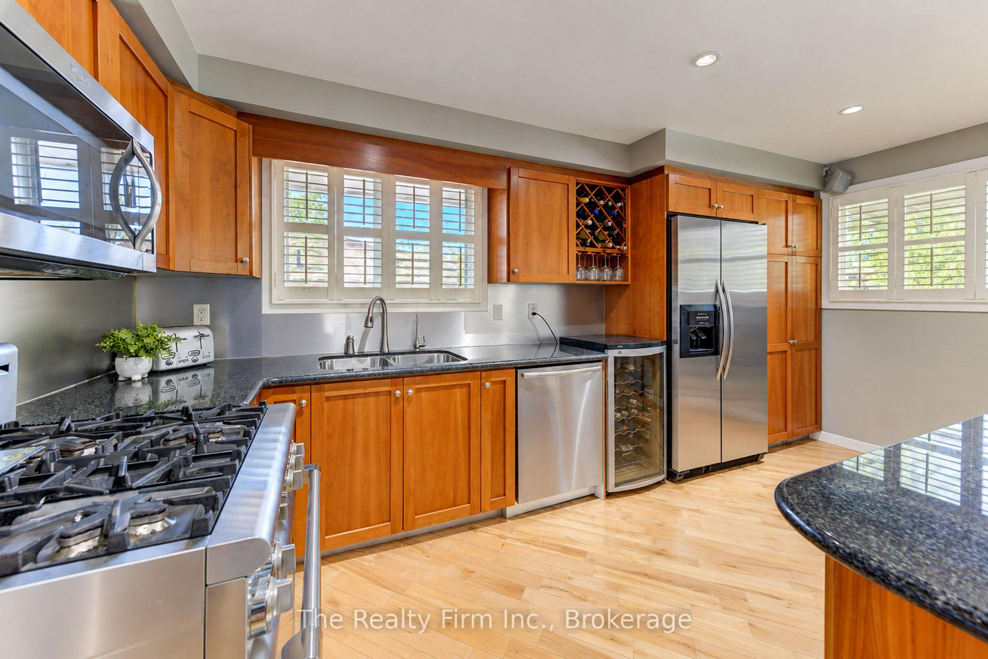 Photo 16 of 218 Forestwood Drive, Kitchener, Forest Heights — HOMEH