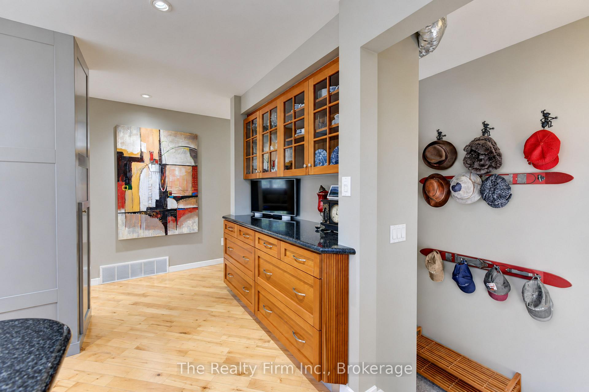 Photo 18 of 218 Forestwood Drive, Kitchener, Forest Heights — HOMEH
