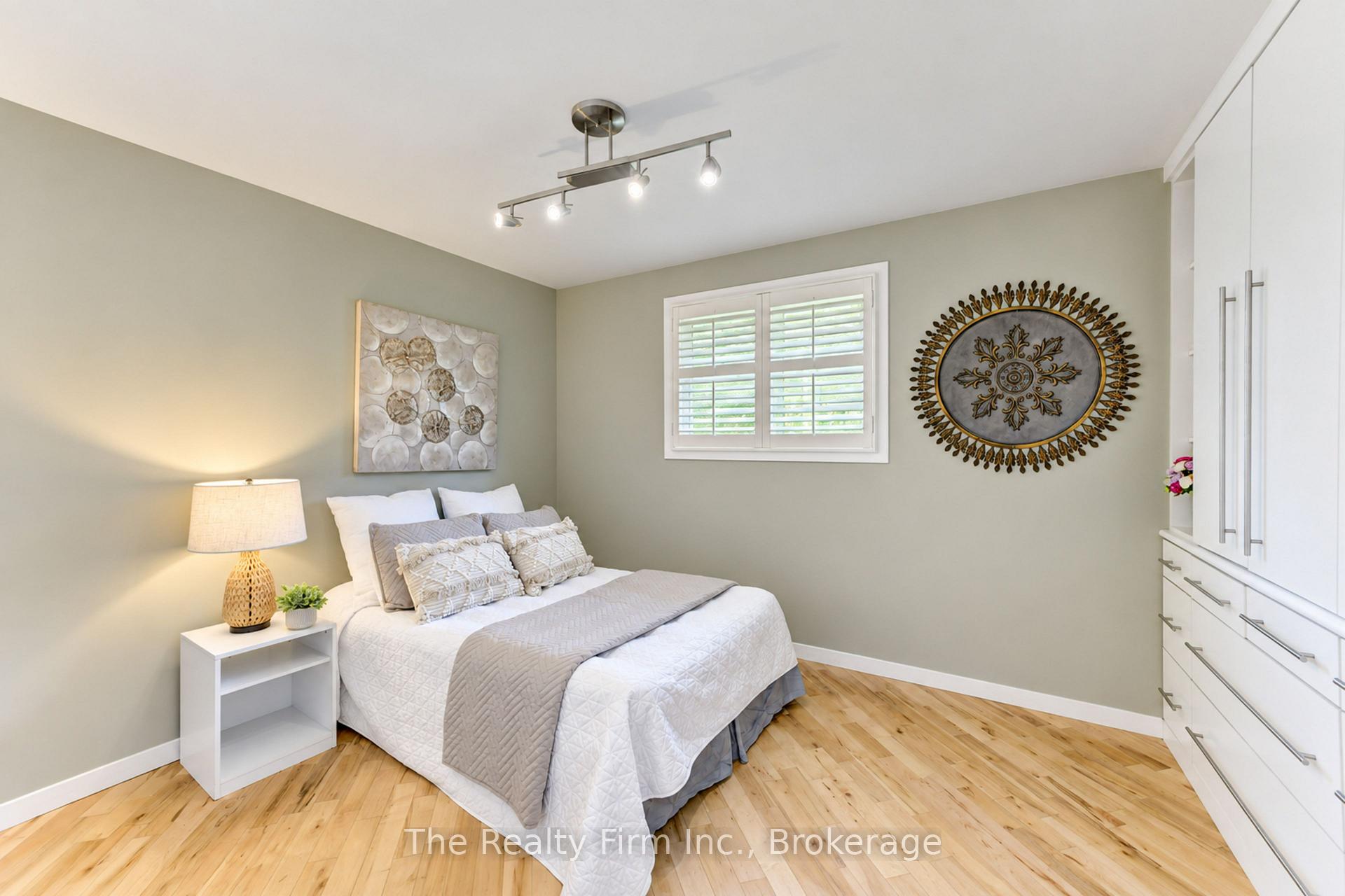 Photo 20 of 218 Forestwood Drive, Kitchener, Forest Heights — HOMEH
