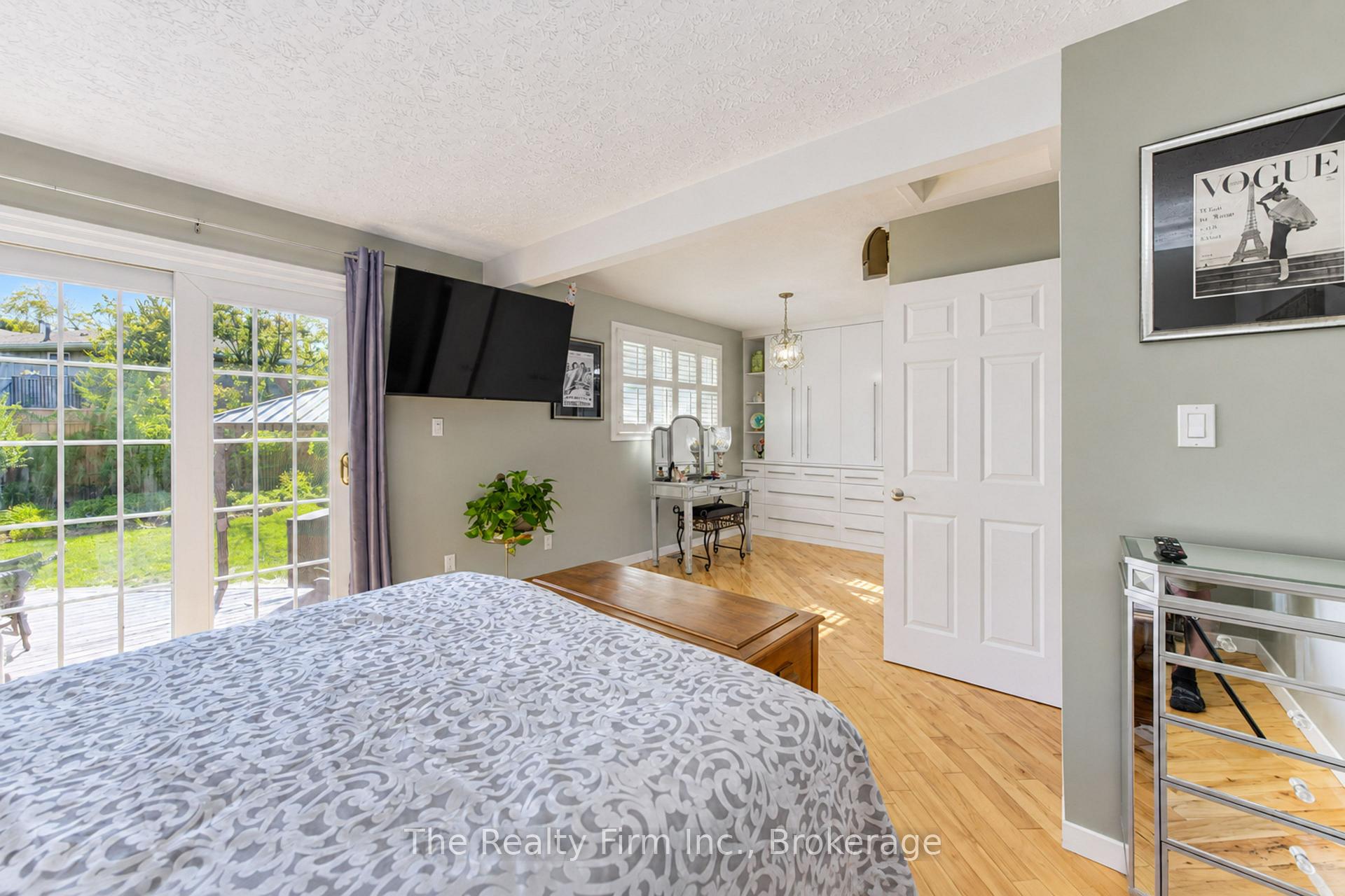 Photo 23 of 218 Forestwood Drive, Kitchener, Forest Heights — HOMEH