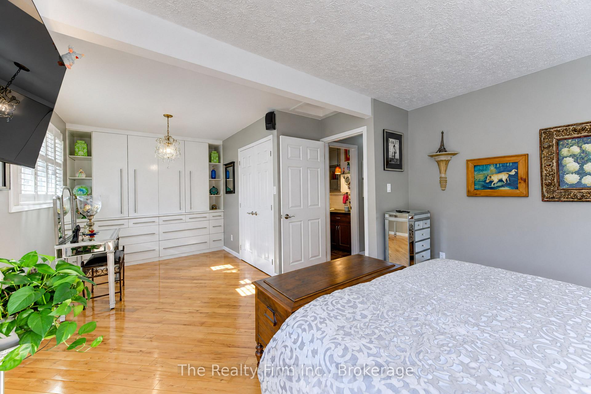 Photo 24 of 218 Forestwood Drive, Kitchener, Forest Heights — HOMEH