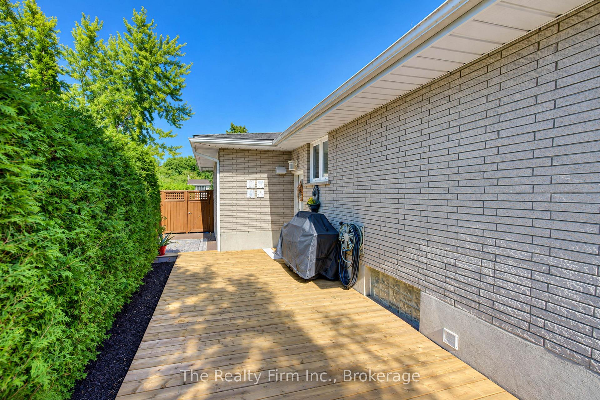 Photo 45 of 218 Forestwood Drive, Kitchener, Forest Heights — HOMEH