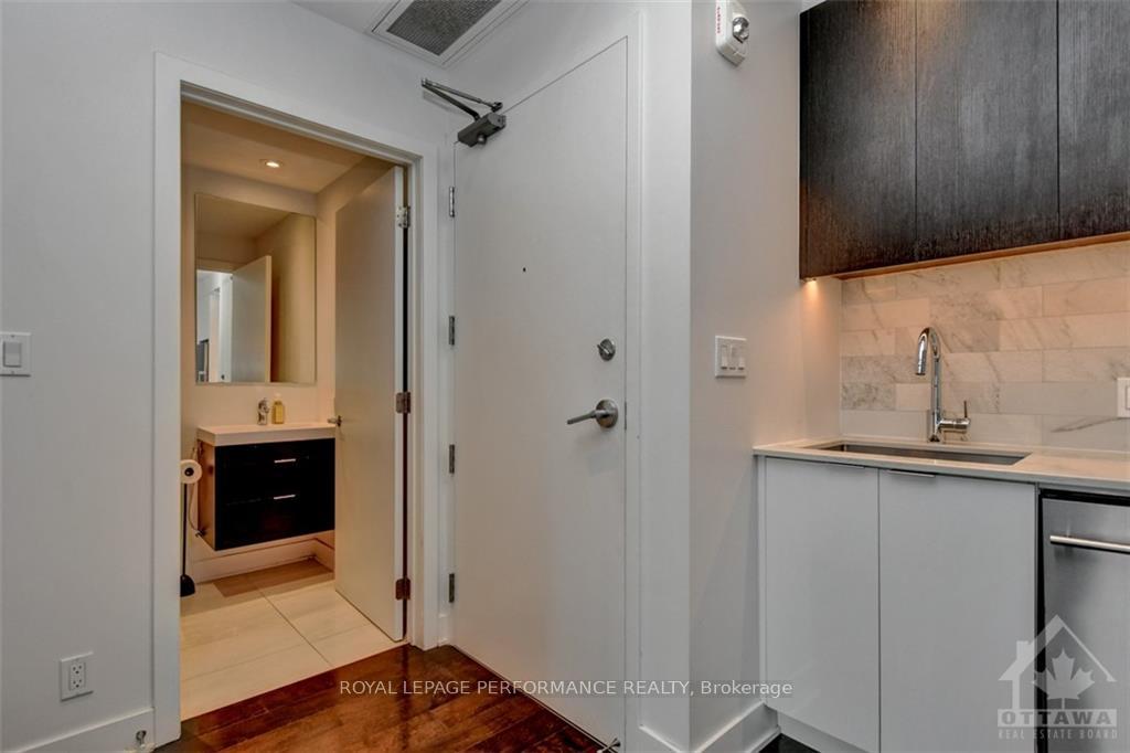 Photo 4 of Unit 1705, 20 Daly Avenue, Ottawa, Sandy Hill — HOMEH