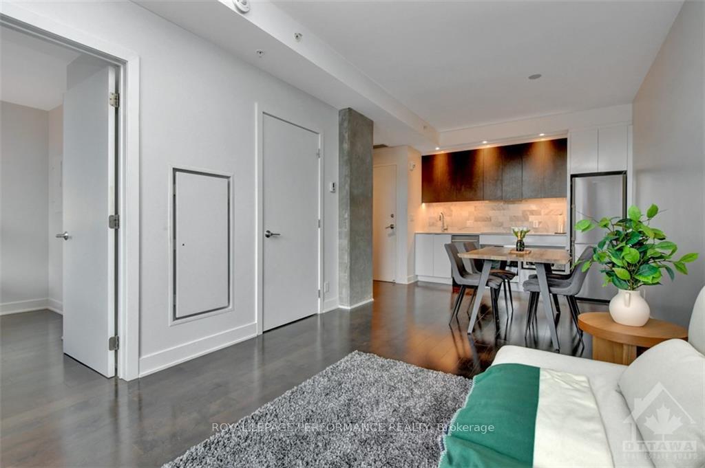 Photo 11 of Unit 1705, 20 Daly Avenue, Ottawa, Sandy Hill — HOMEH